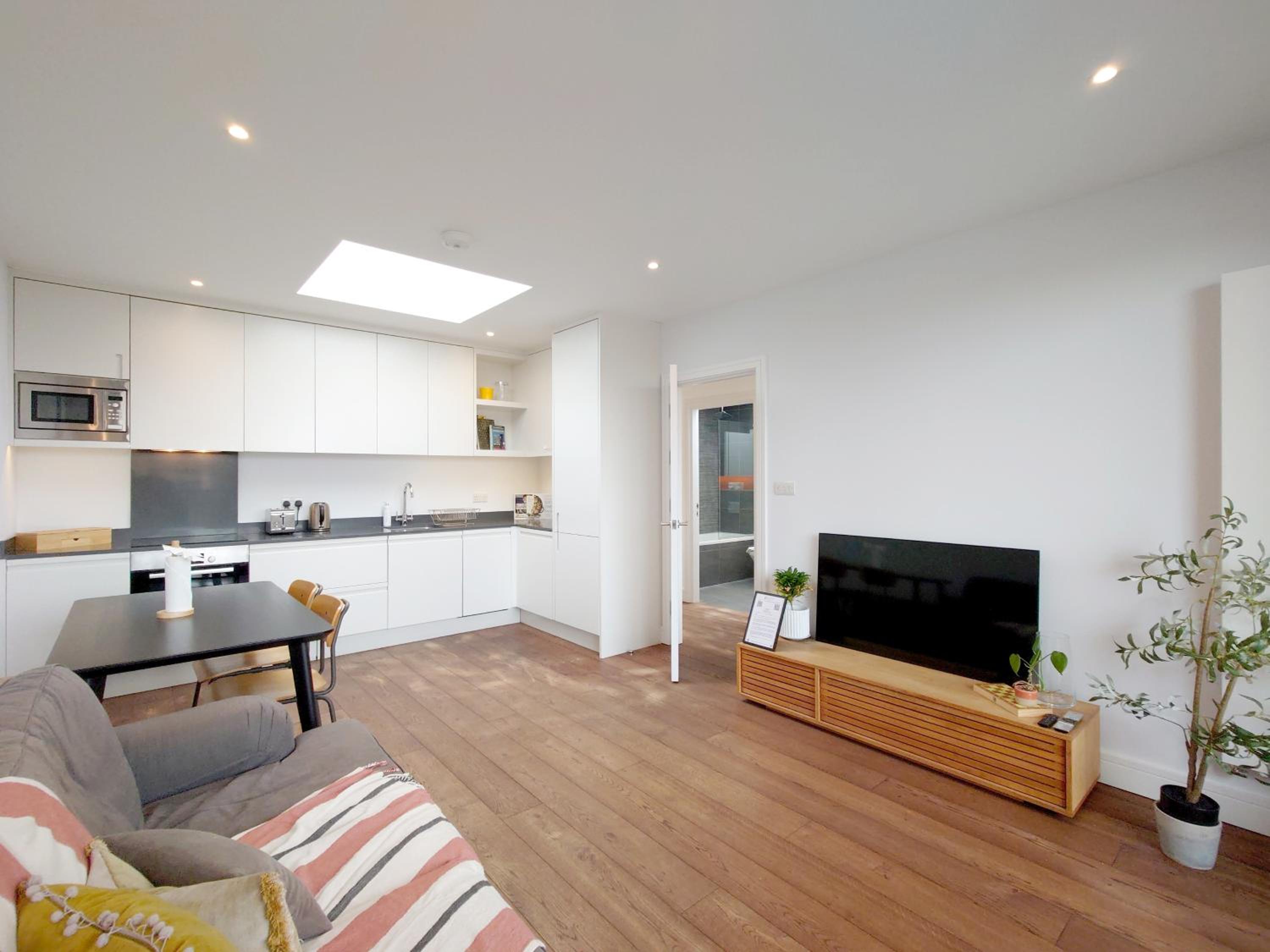 Comfortable Two-Bed Apartment in Hackney