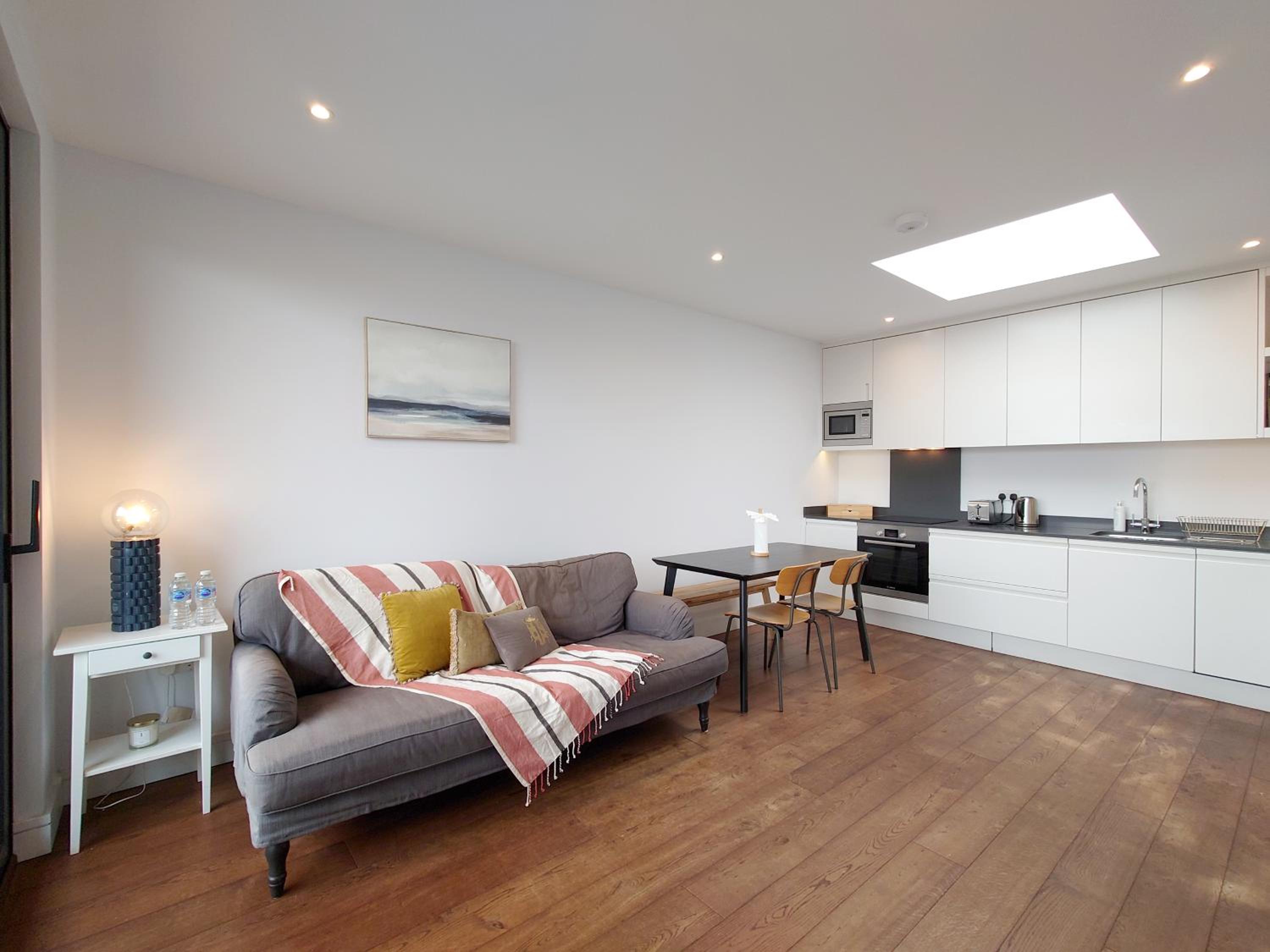 Comfortable Two-Bed Apartment in Hackney