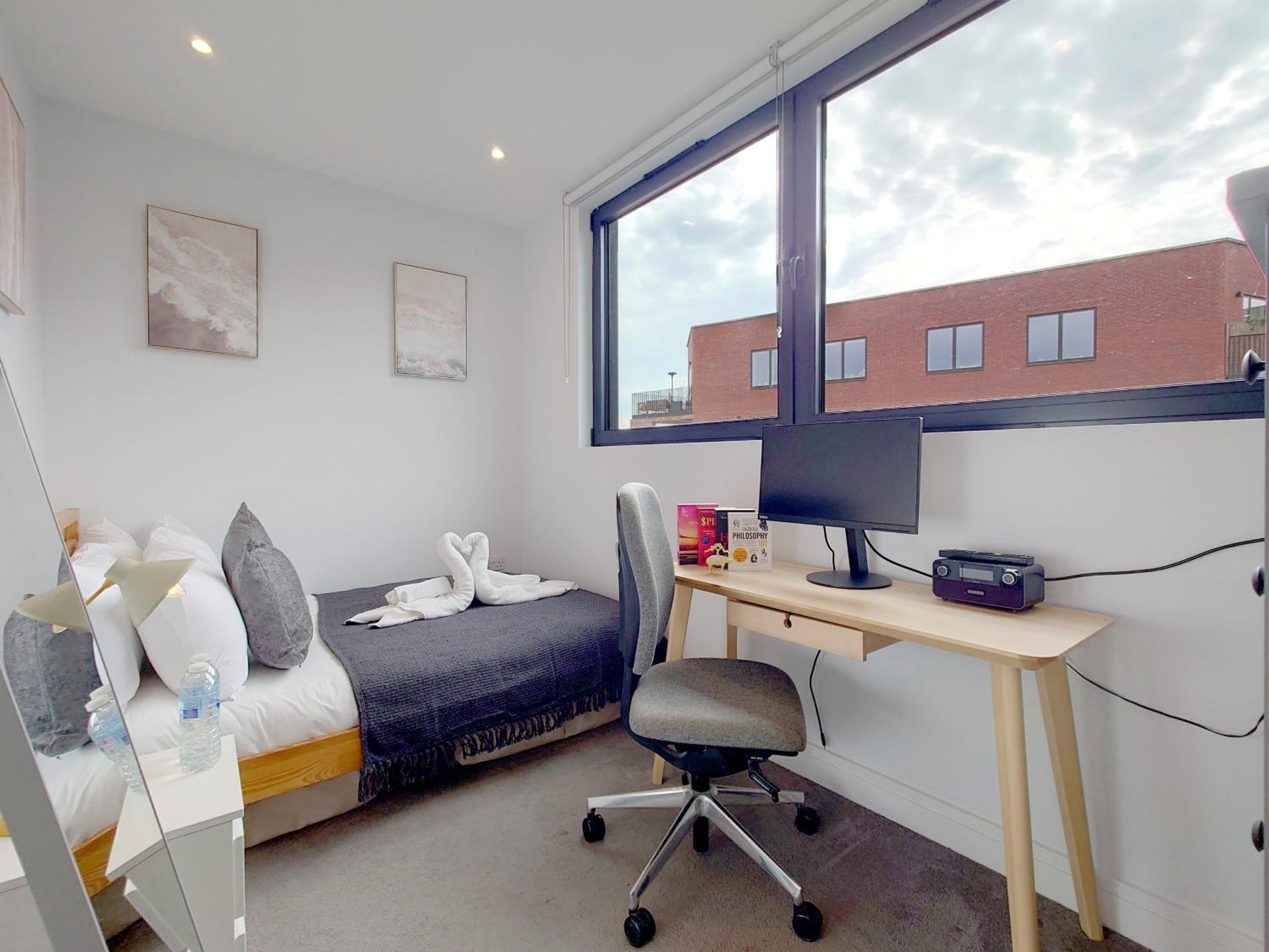 Comfortable Two-Bed Apartment in Hackney