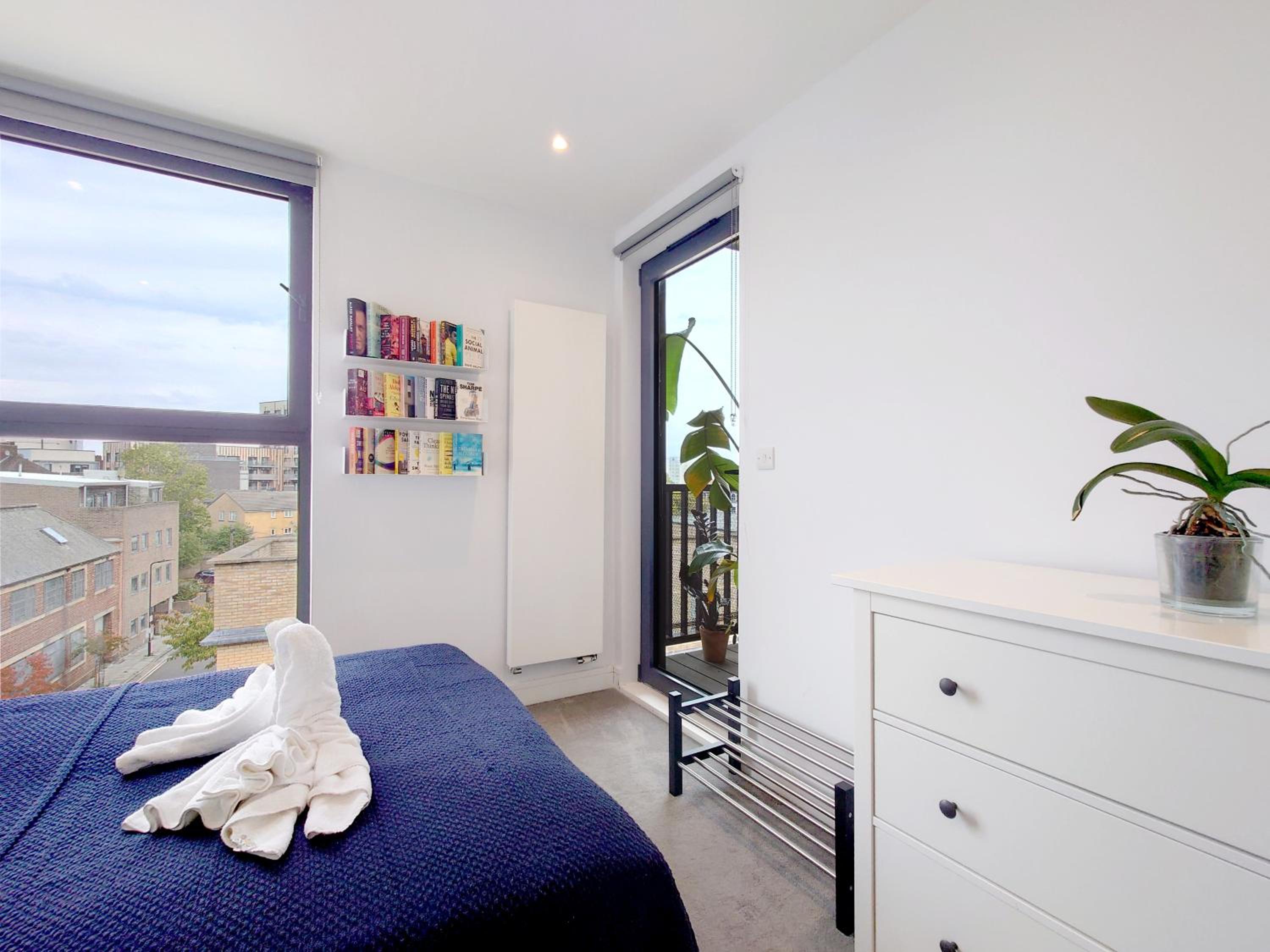 Comfortable Two-Bed Apartment in Hackney