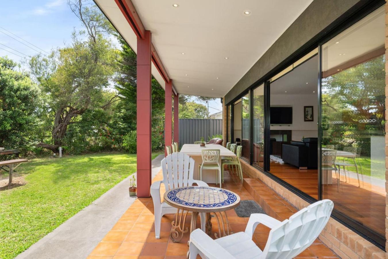 Mornington Escape 350m to beach