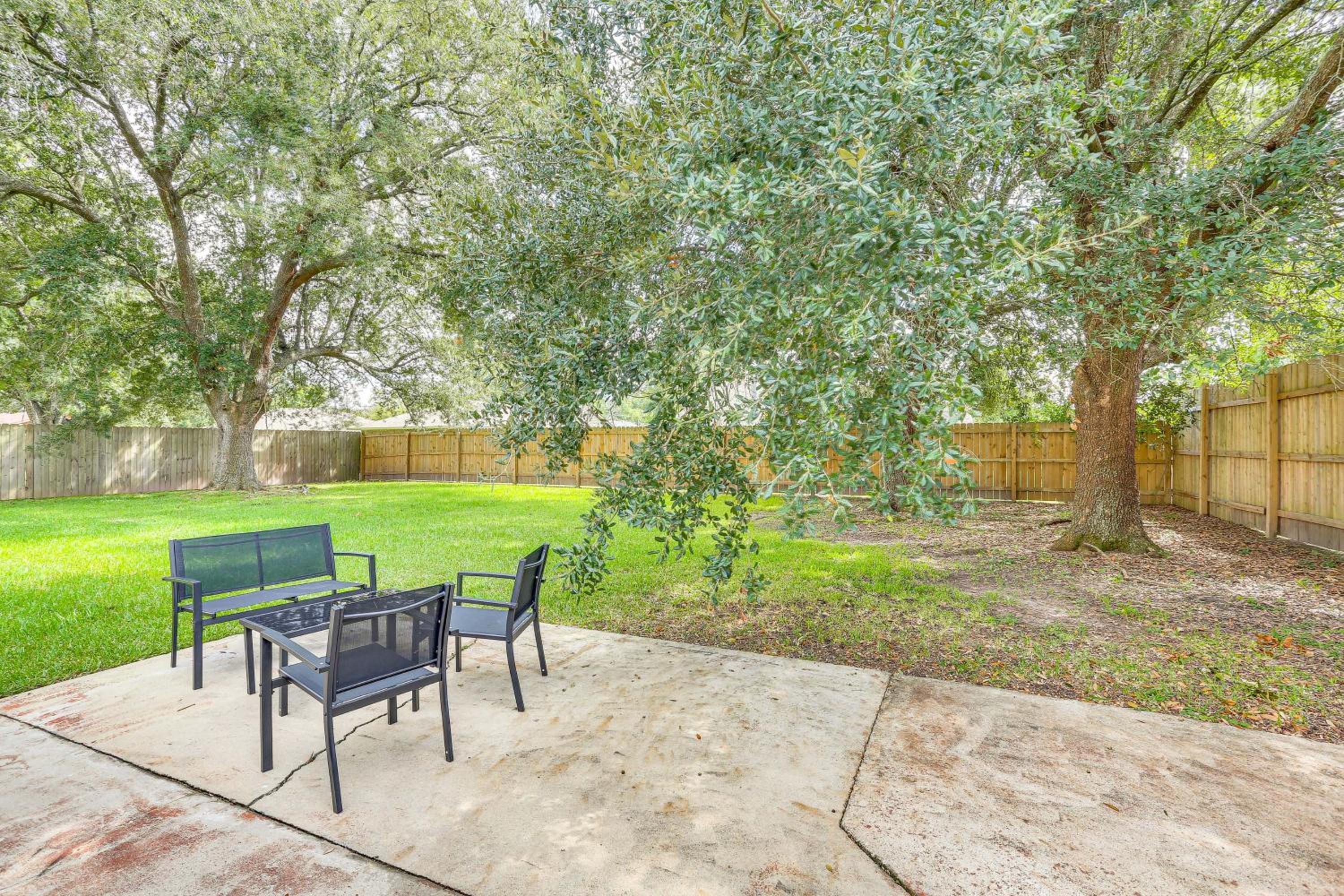 Fish, Golf, Explore Home 3 Mi to Prien Lake Park!