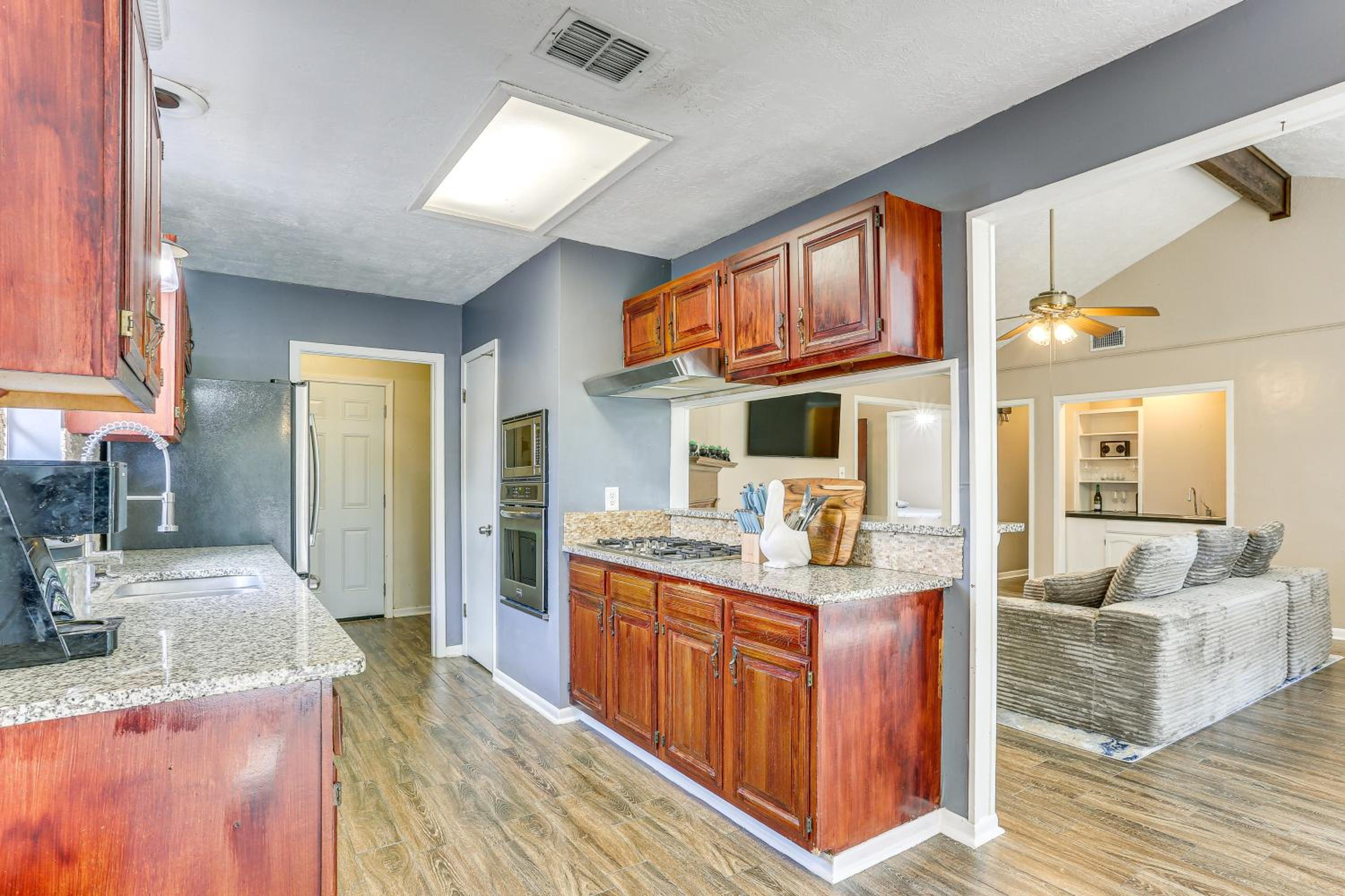 Fish, Golf, Explore Home 3 Mi to Prien Lake Park!