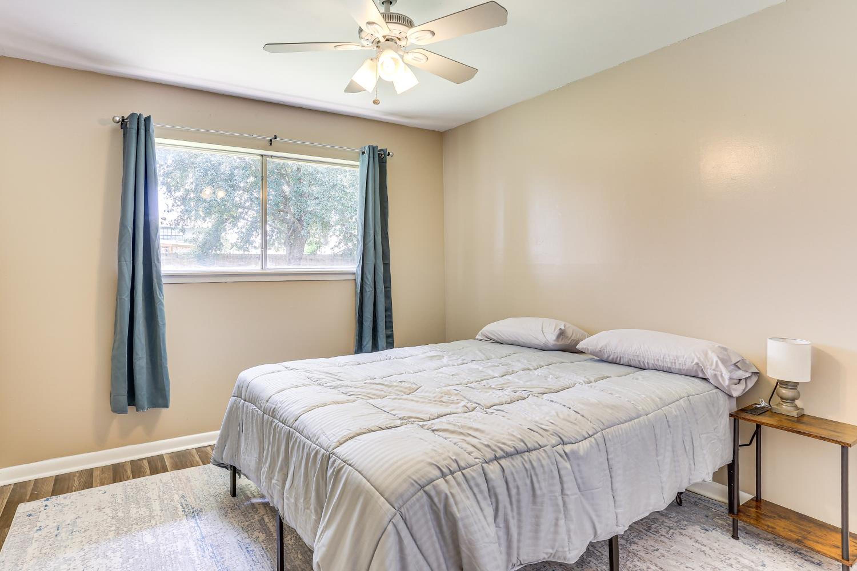 Fish, Golf, Explore Home 3 Mi to Prien Lake Park!