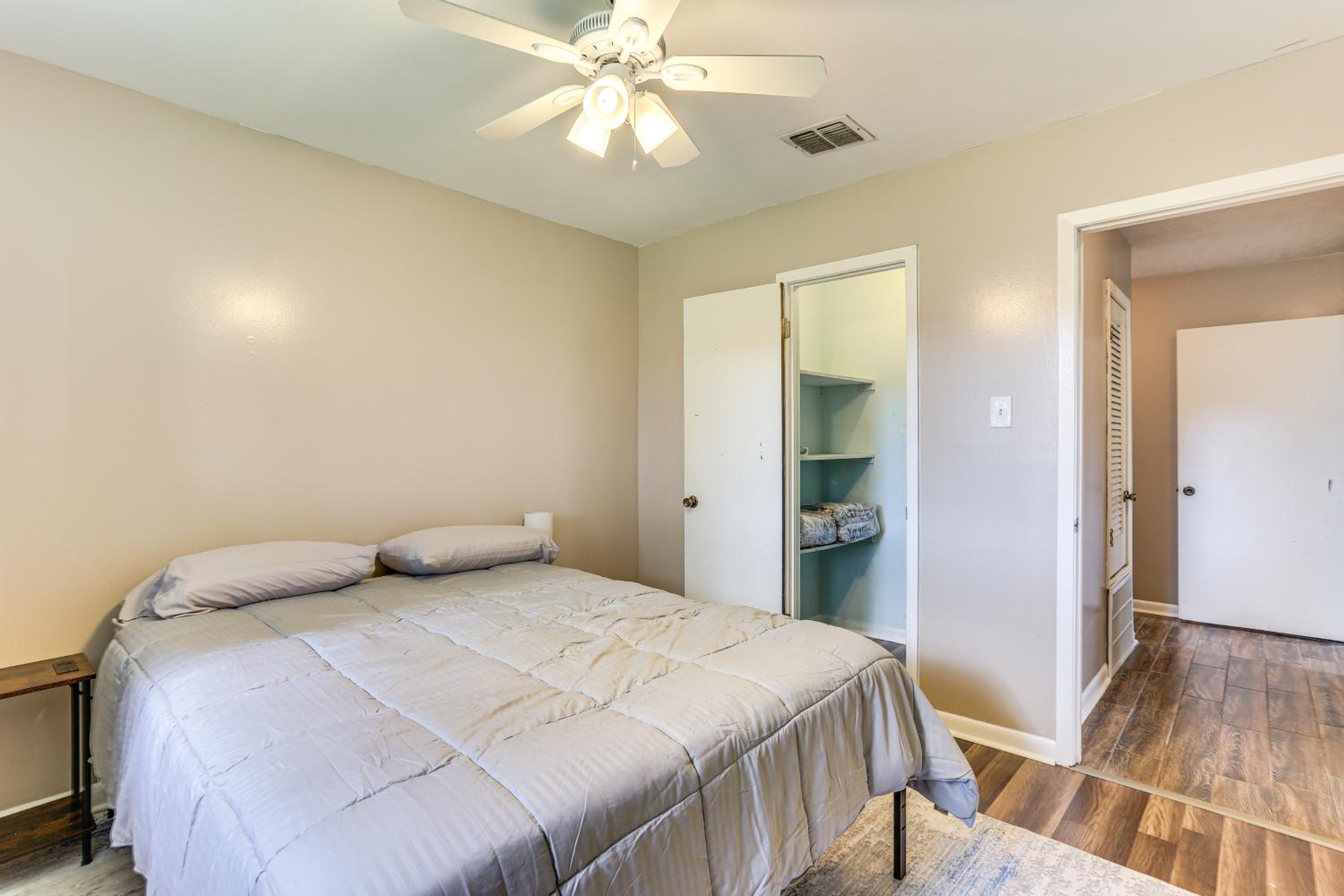 Fish, Golf, Explore Home 3 Mi to Prien Lake Park!