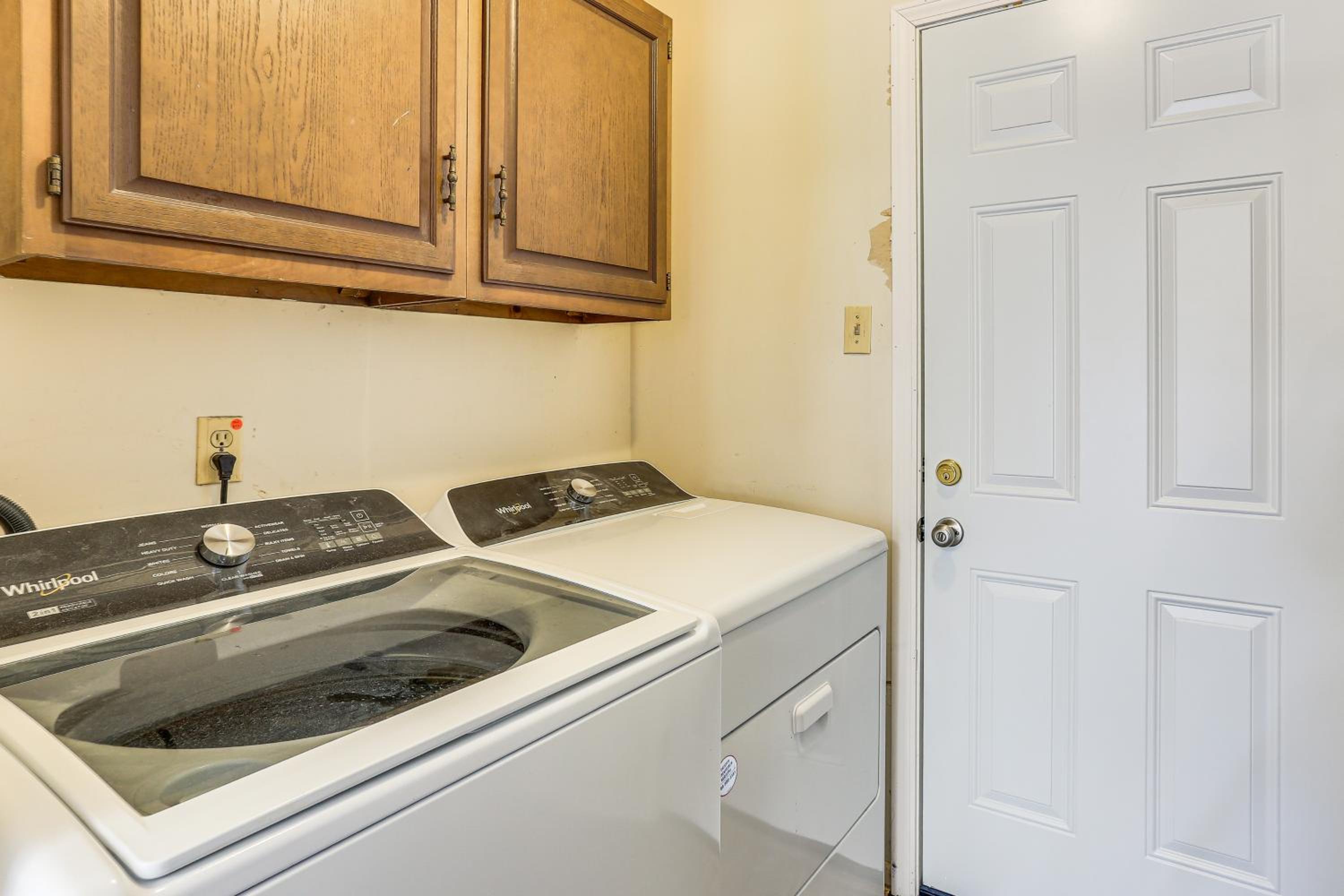 Fish, Golf, Explore Home 3 Mi to Prien Lake Park!