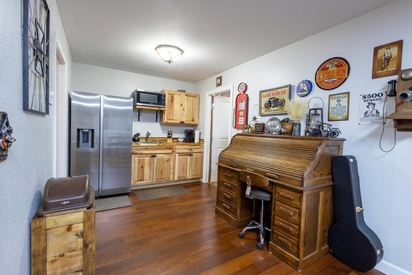 The Retreat at Paradise Hills 6BR Lake Front Dock Game Room