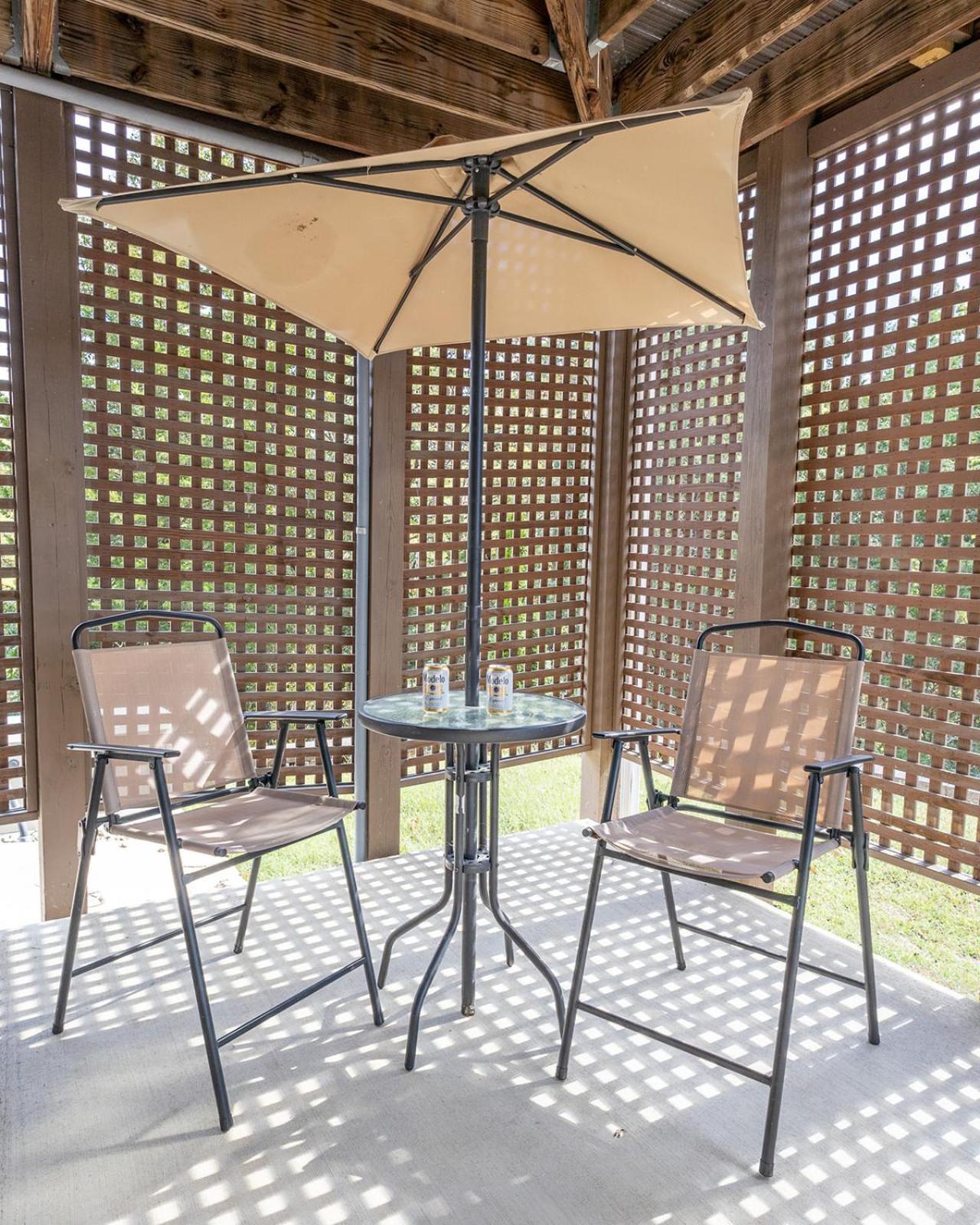 The Retreat at Paradise Hills 6BR Lake Front Dock Game Room