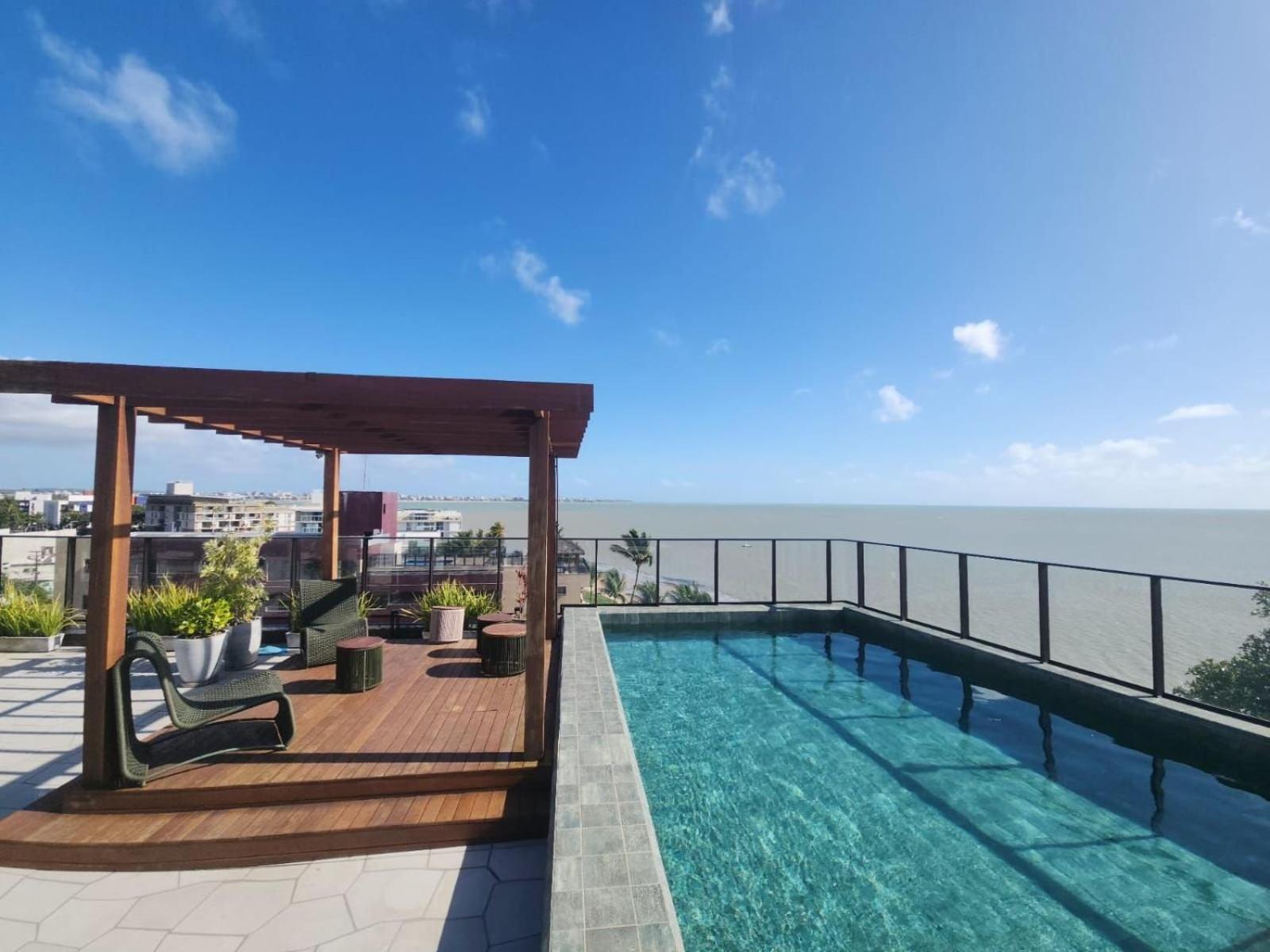 Beachfront Condo Studios with Pool in Bessa Beach - GSEs