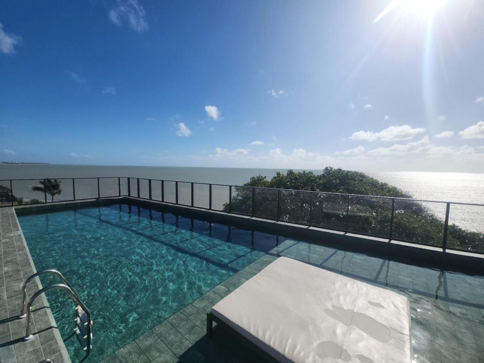 Beachfront Condo Studios with Pool in Bessa Beach - GSEs