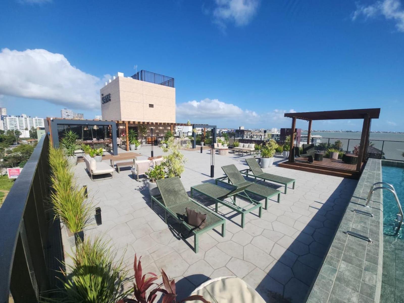 Beachfront Condo Studios with Pool in Bessa Beach - GSEs