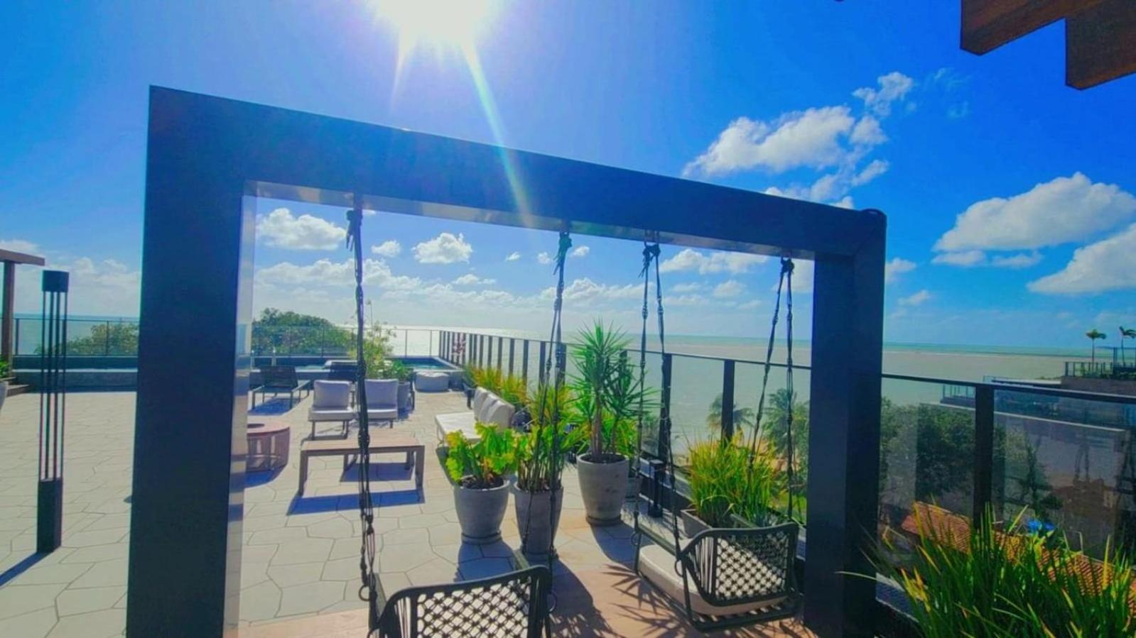 Beachfront Condo Studios with Pool in Bessa Beach - GSEs