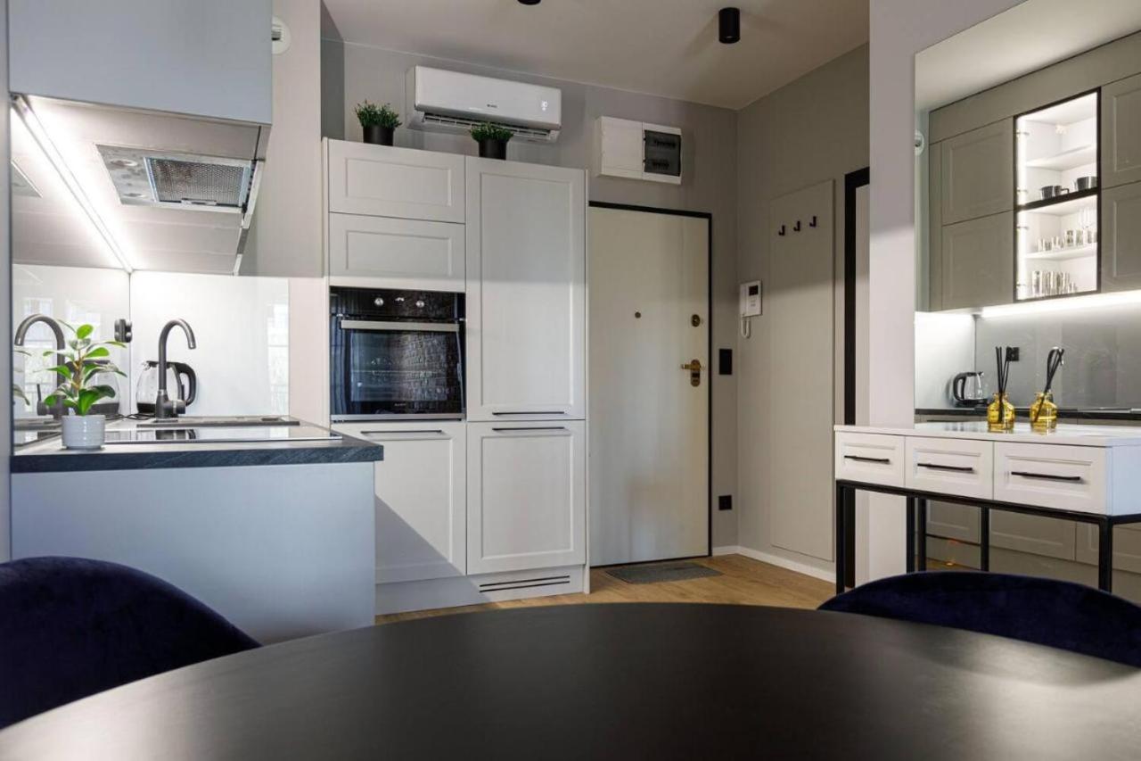 Chic Apartments - Cozy and Stylish - City Center - JP19
