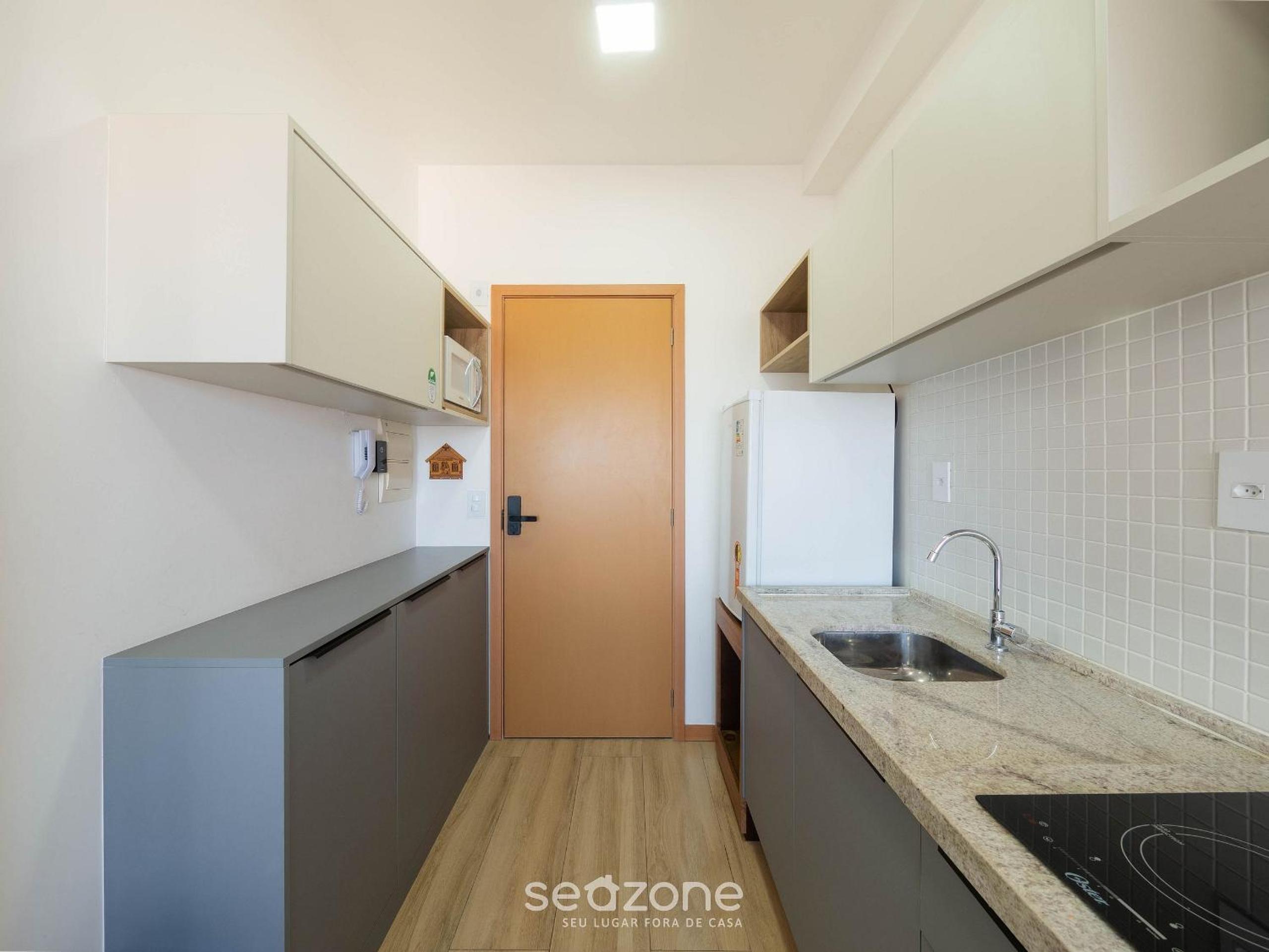 Condo. w/ Pool and Gym 70 m from the Beach - SMA