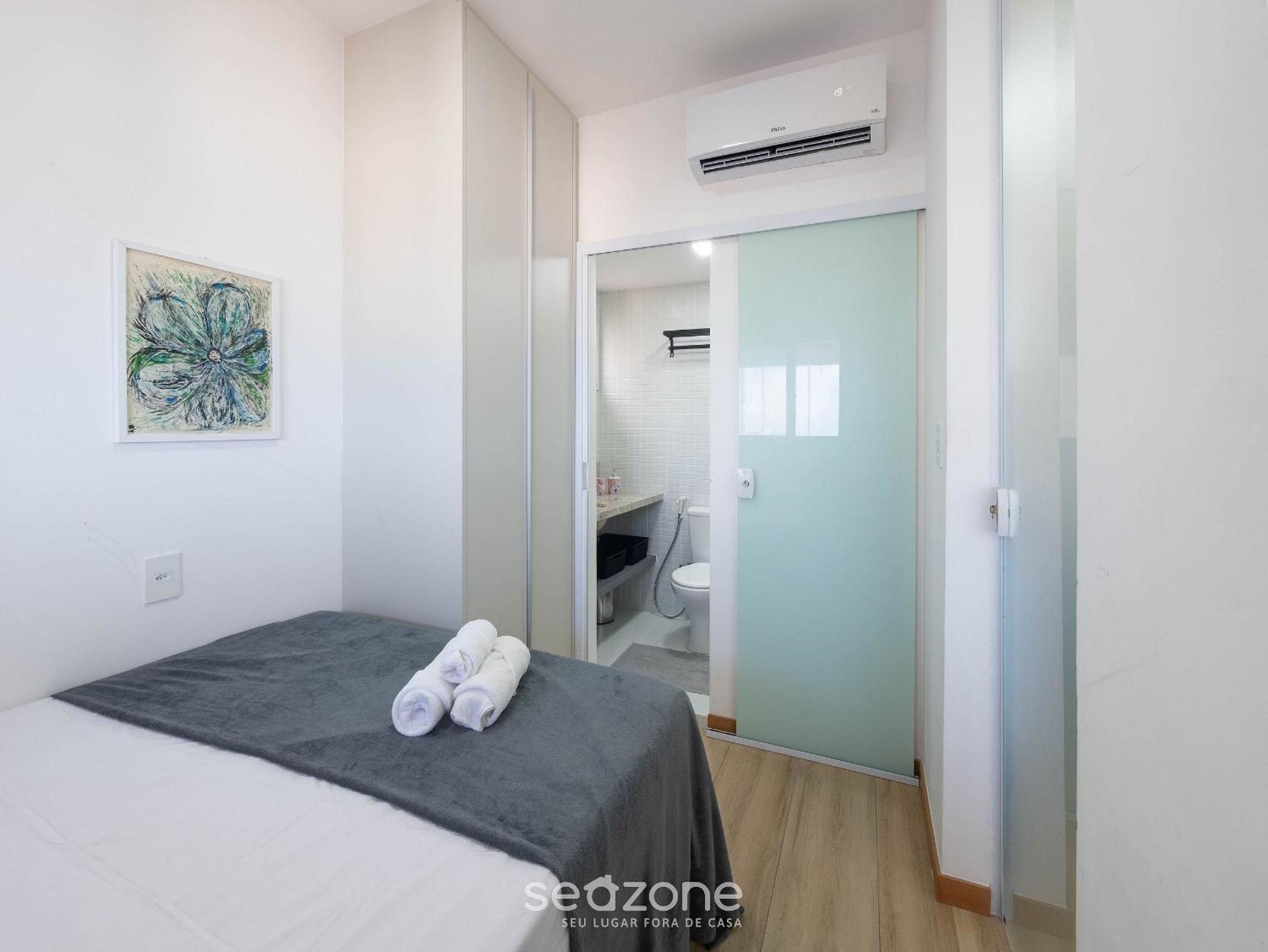 Condo. w/ Pool and Gym 70 m from the Beach - SMA
