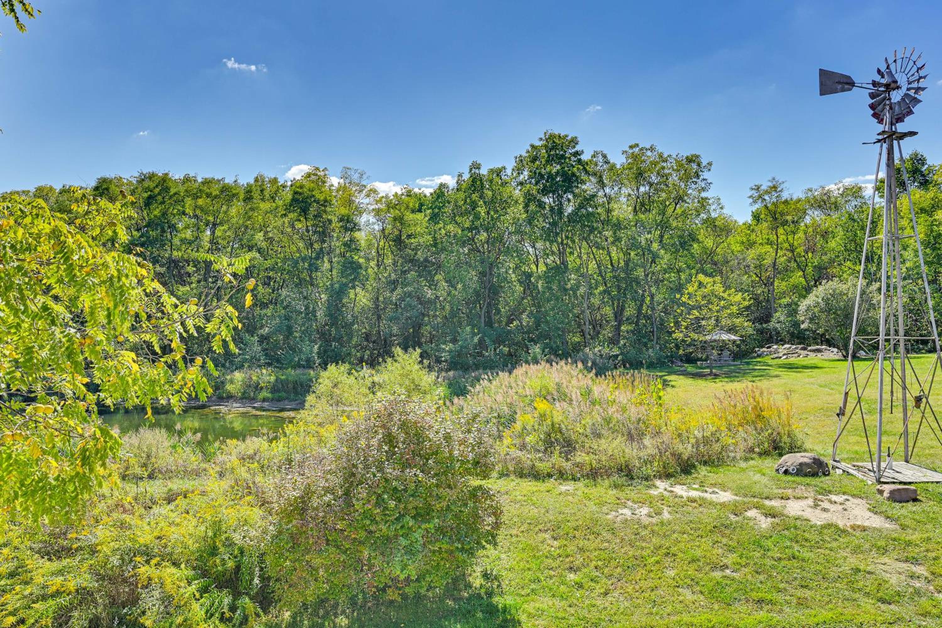 Trails and Fishing Pond 4 Mi to downtown Delphi