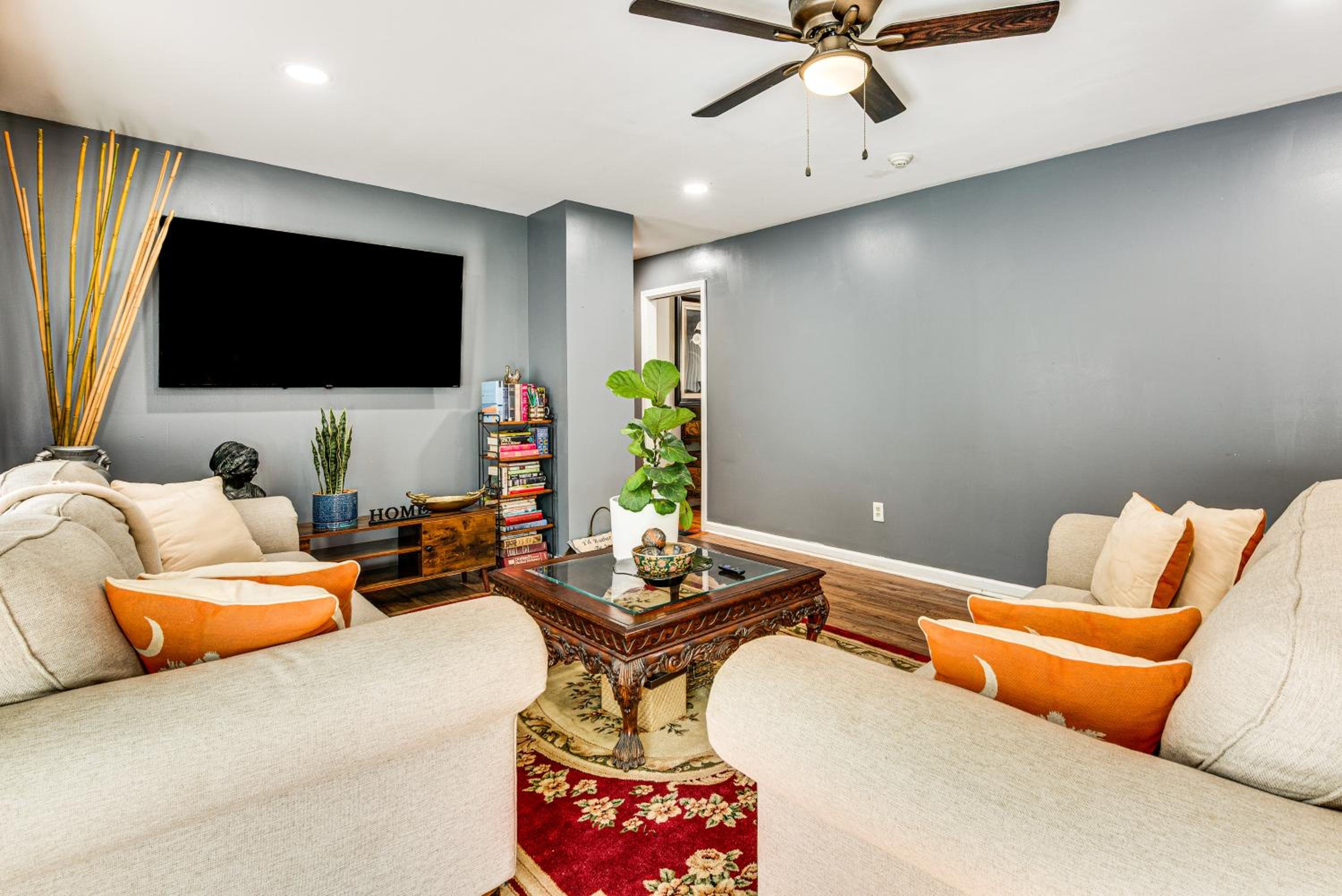 9 Mi to Downtown Atlanta Home with Deck and Yard!