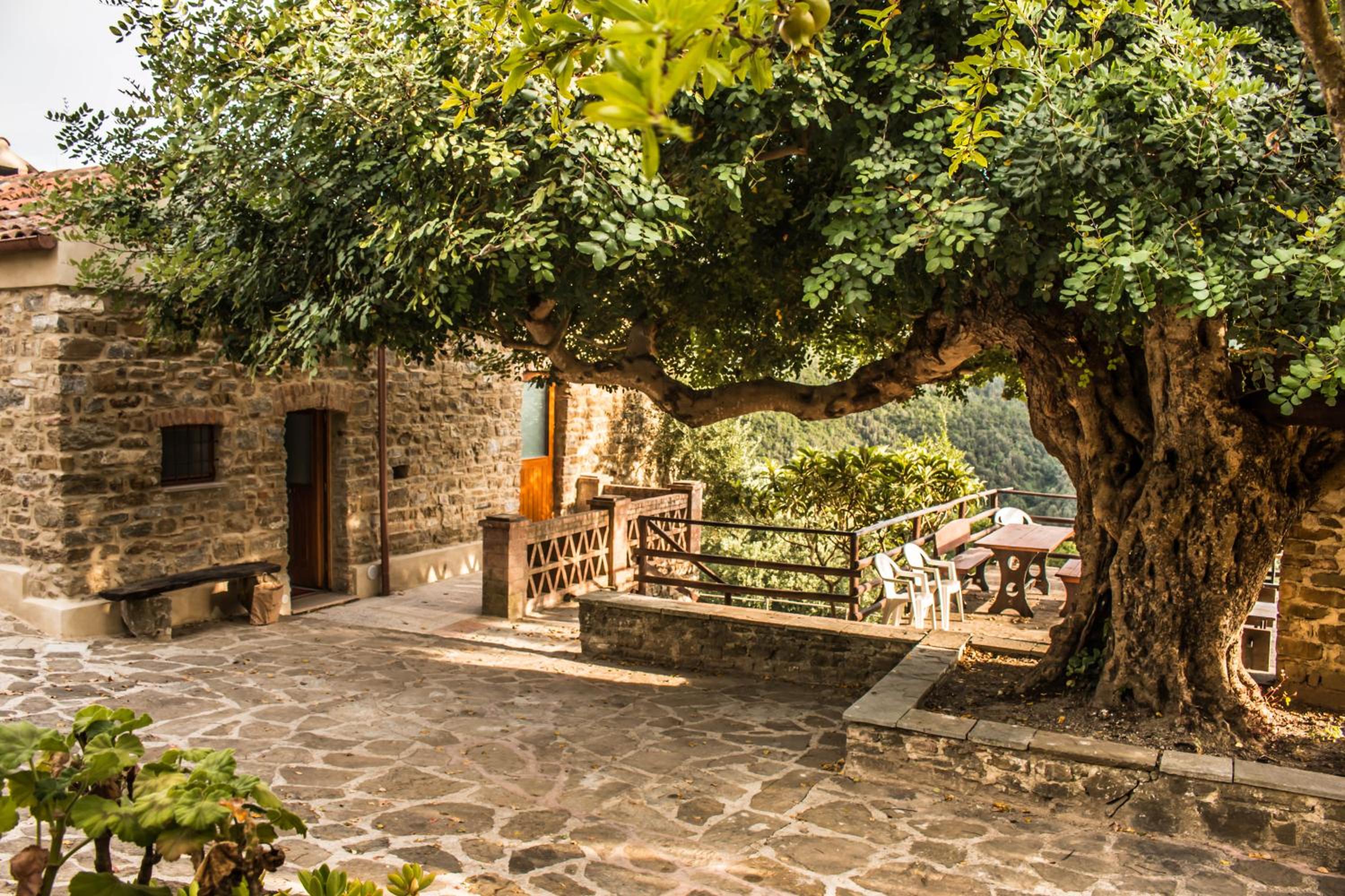 Casale storico nella campagna cilentana