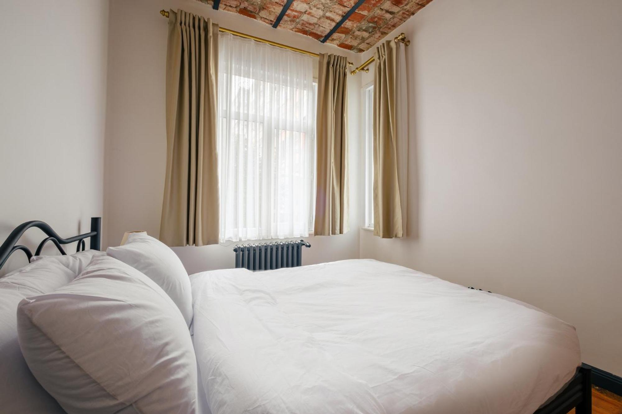Balcony-AC-Smart TV 10 min to Taksim İstiklal