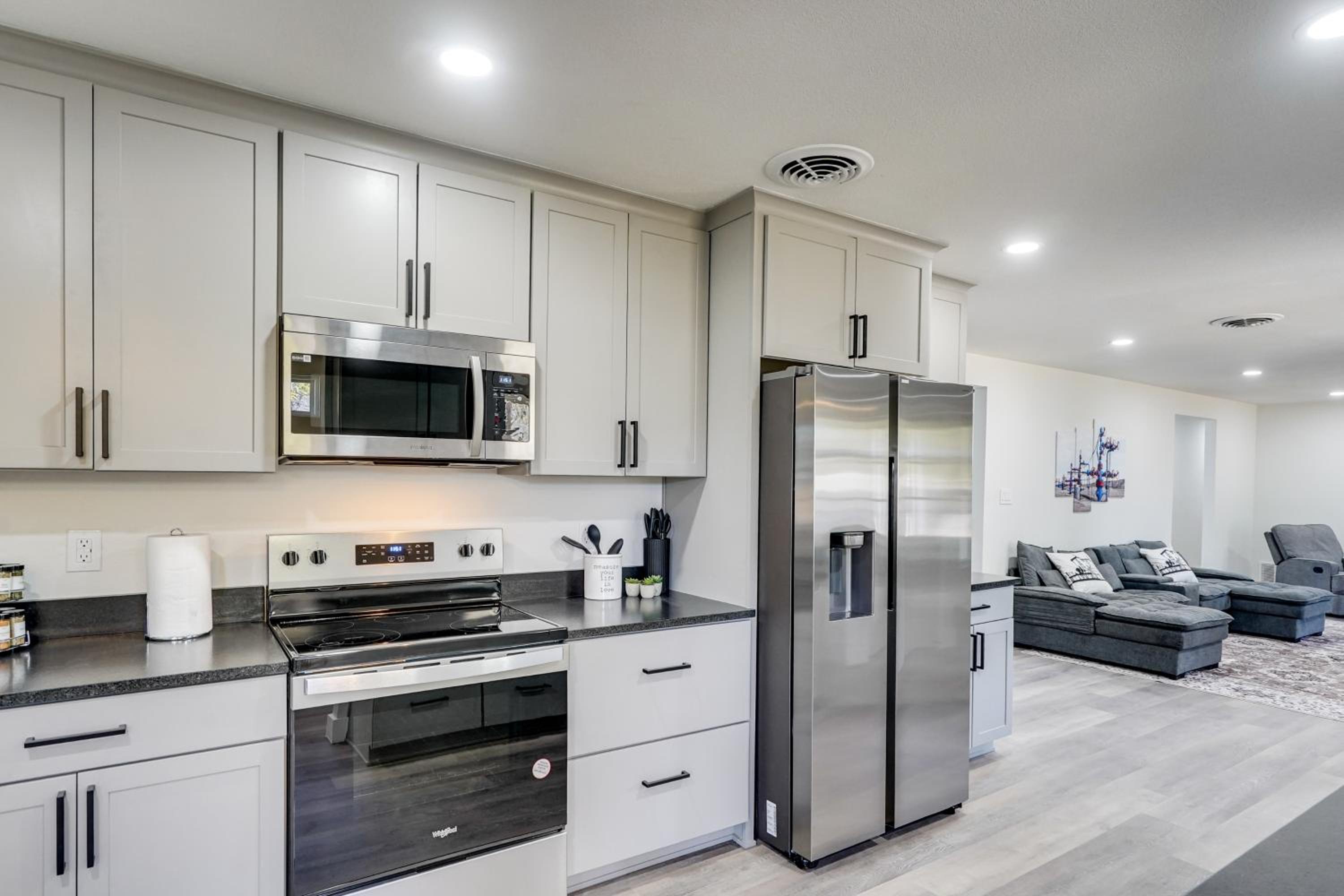 Backyard and Game Room! Home in Heart of Midland
