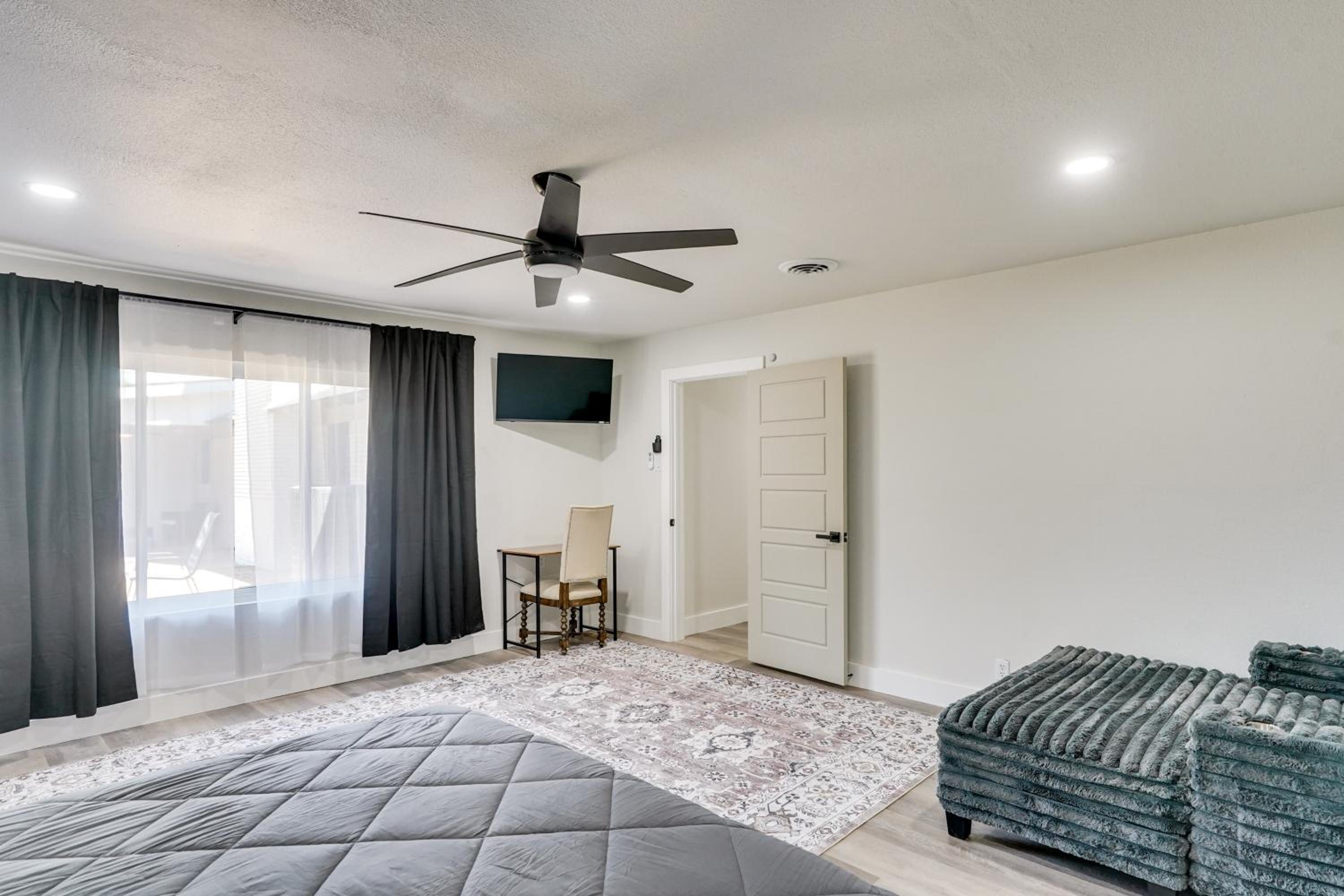 Backyard and Game Room! Home in Heart of Midland
