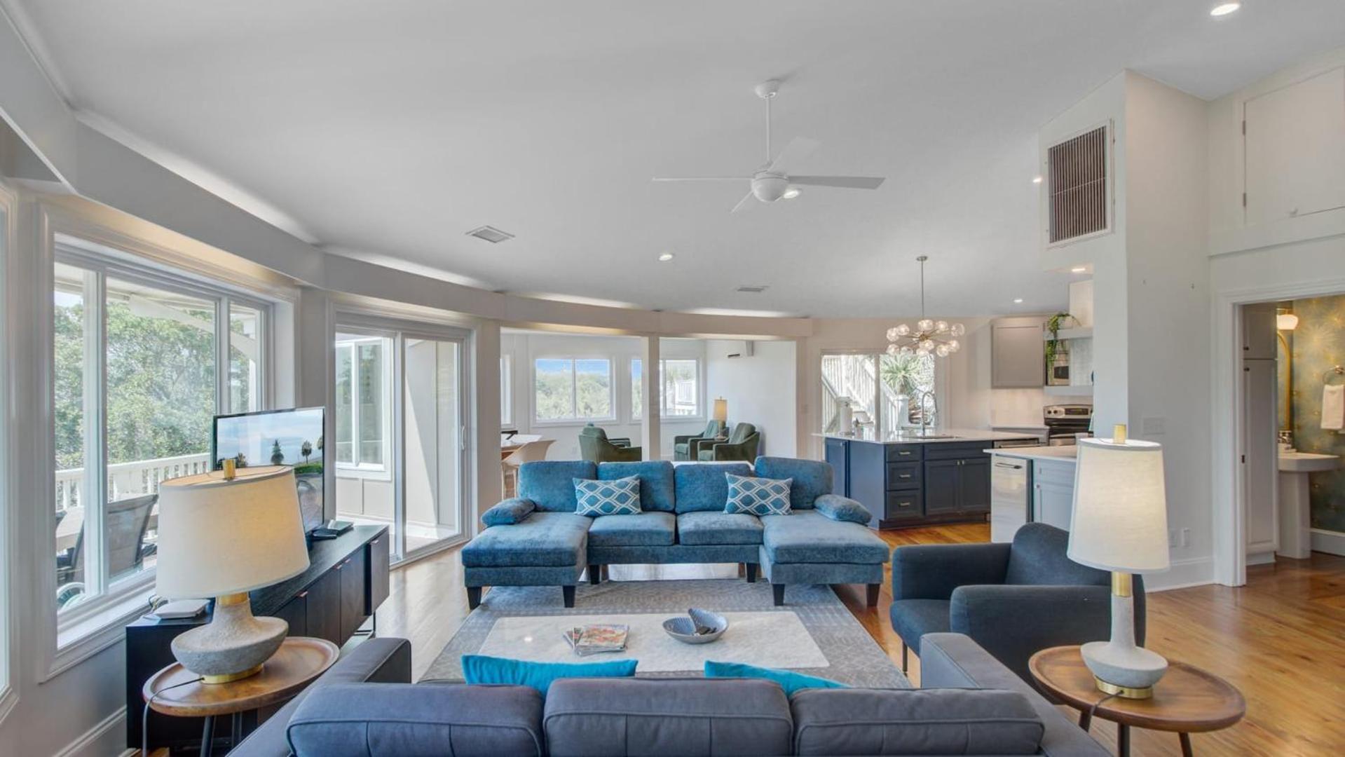 Private Pool Putting Green Steps to Isle of Palms Beach Paradise on Palm