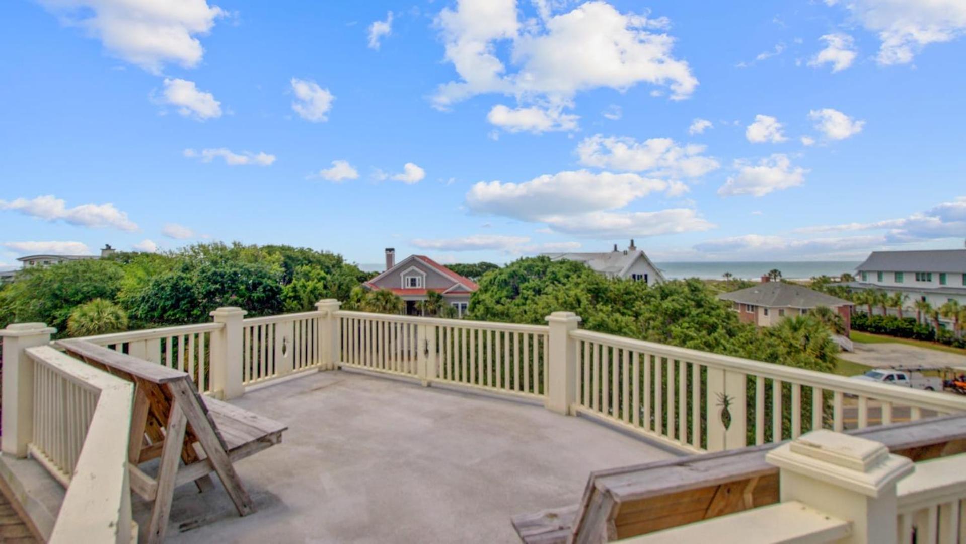 Private Pool Putting Green Steps to Isle of Palms Beach Paradise on Palm