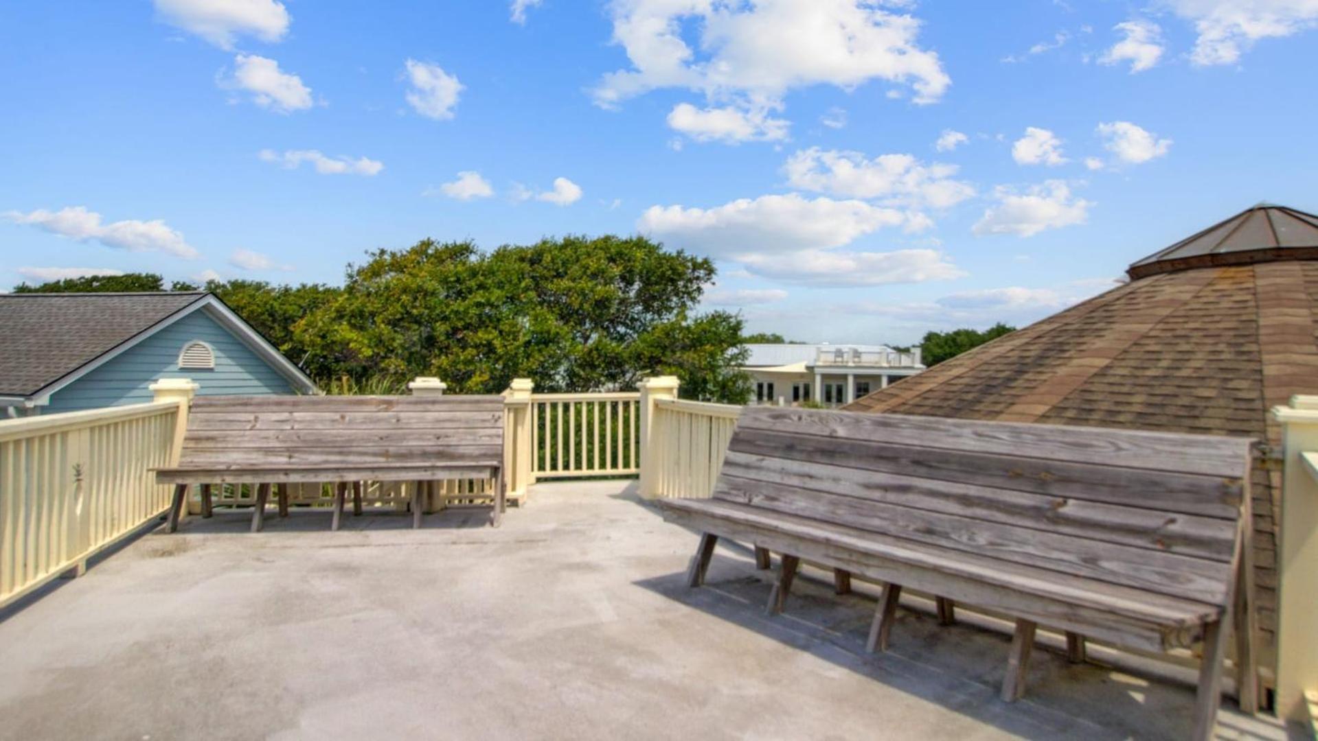 Private Pool Putting Green Steps to Isle of Palms Beach Paradise on Palm