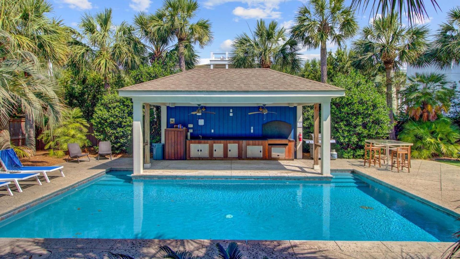 Private Pool Putting Green Steps to Isle of Palms Beach Paradise on Palm