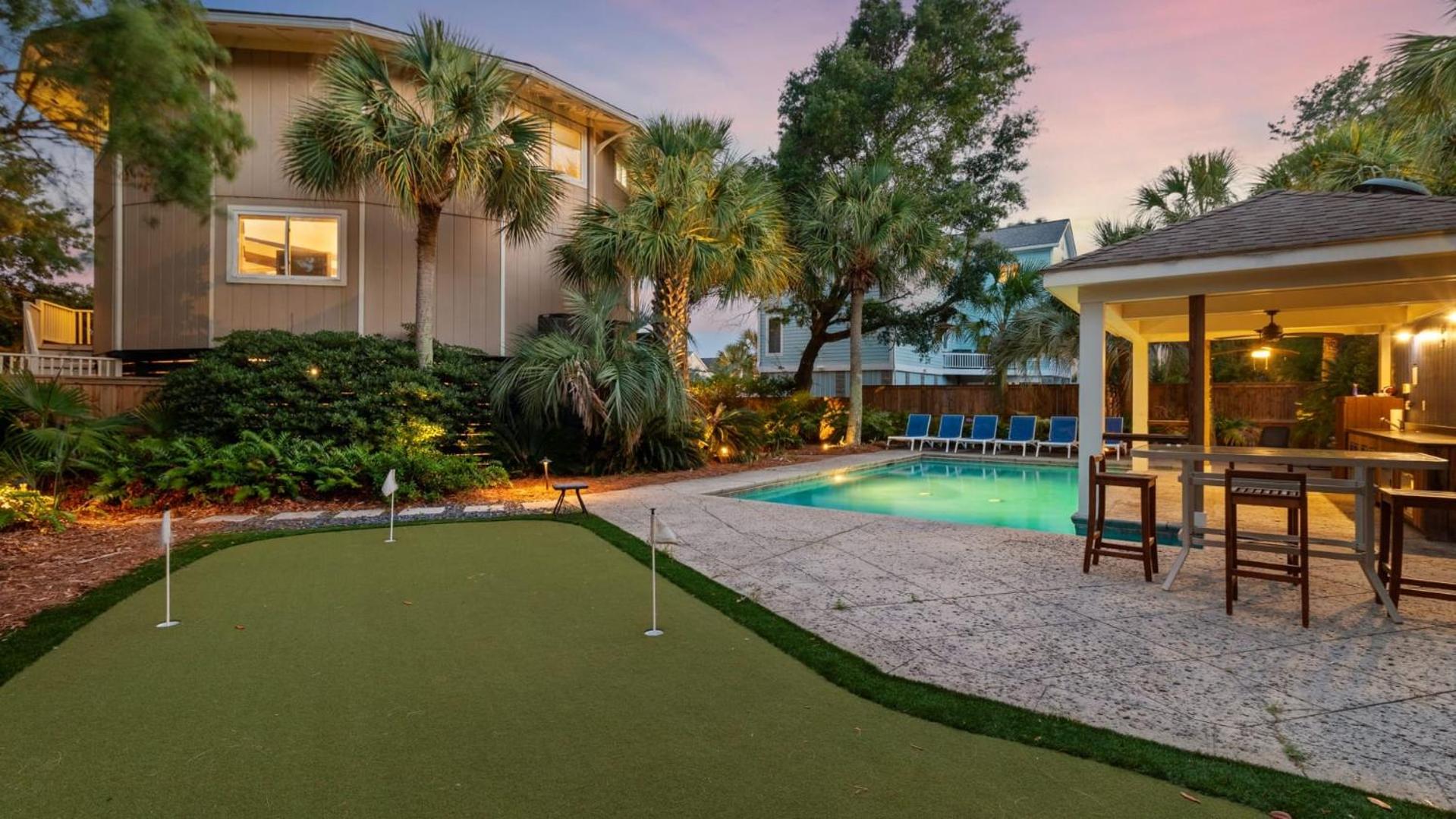 Private Pool Putting Green Steps to Isle of Palms Beach Paradise on Palm
