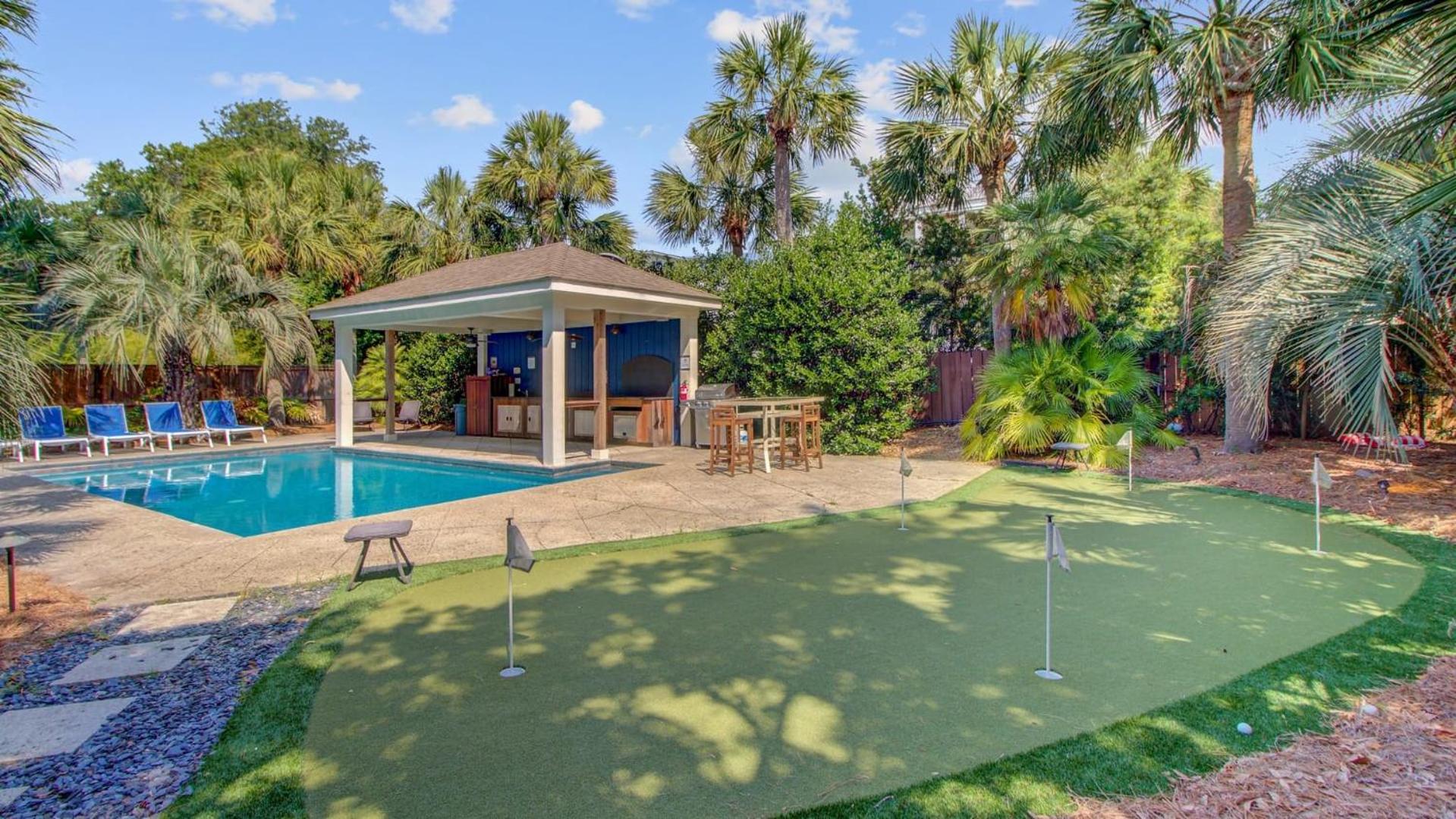 Private Pool Putting Green Steps to Isle of Palms Beach Paradise on Palm