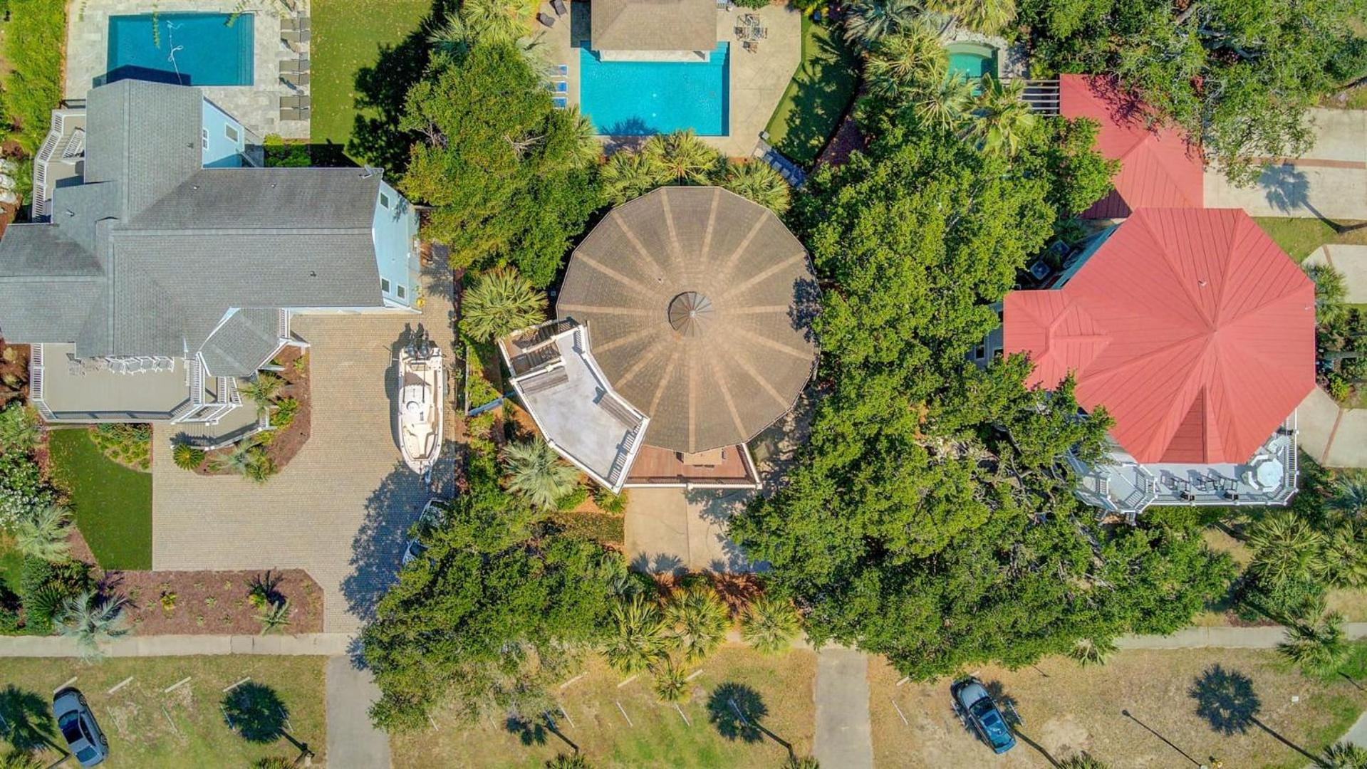 Private Pool Putting Green Steps to Isle of Palms Beach Paradise on Palm