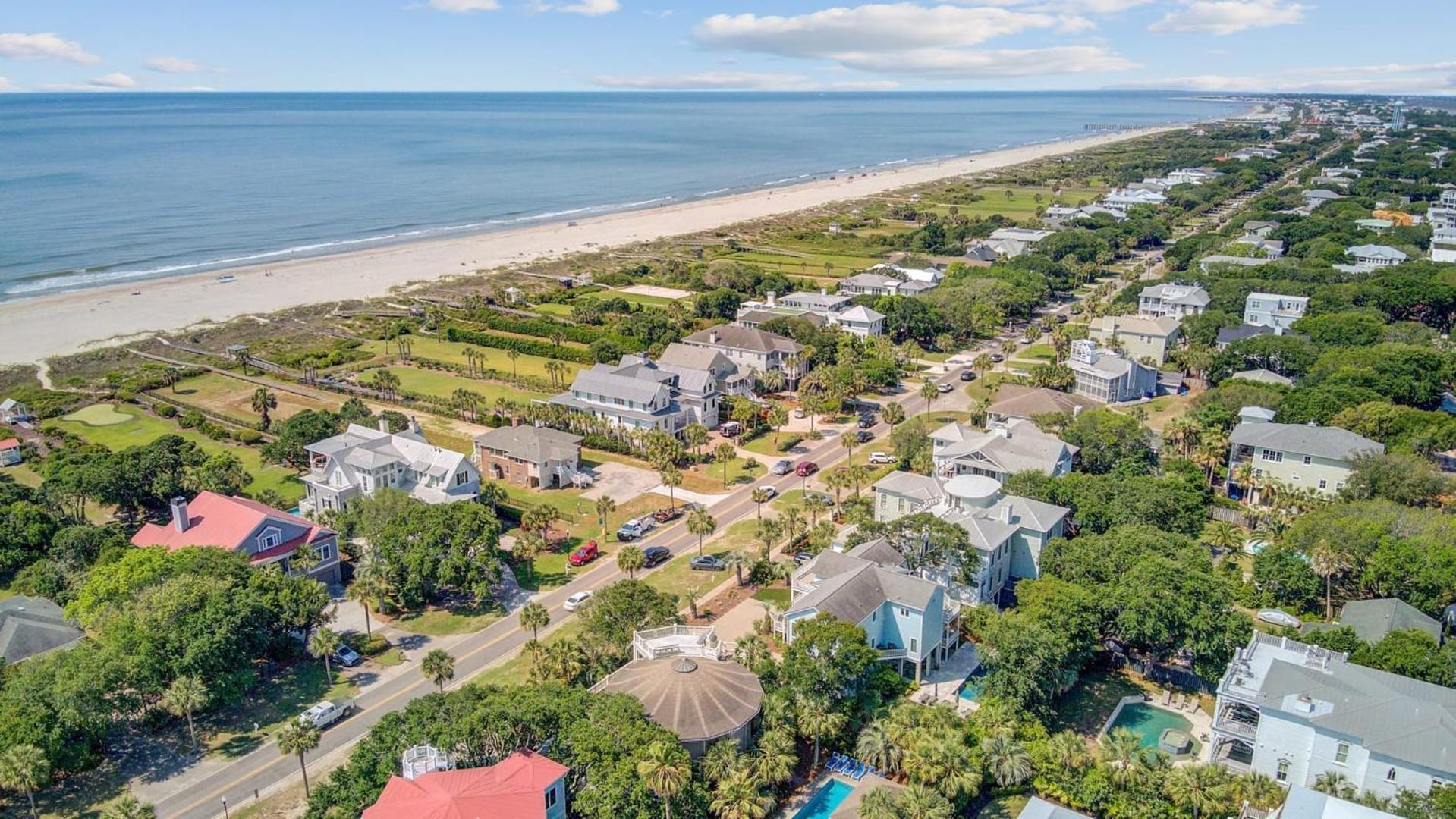 Private Pool Putting Green Steps to Isle of Palms Beach Paradise on Palm