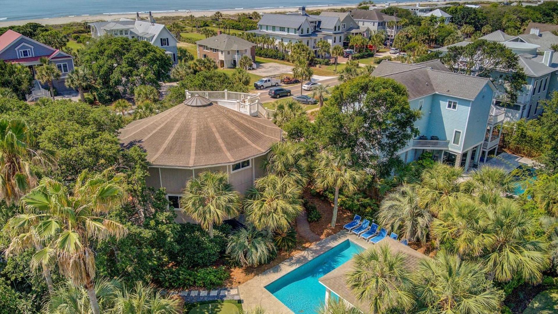 Private Pool Putting Green Steps to Isle of Palms Beach Paradise on Palm