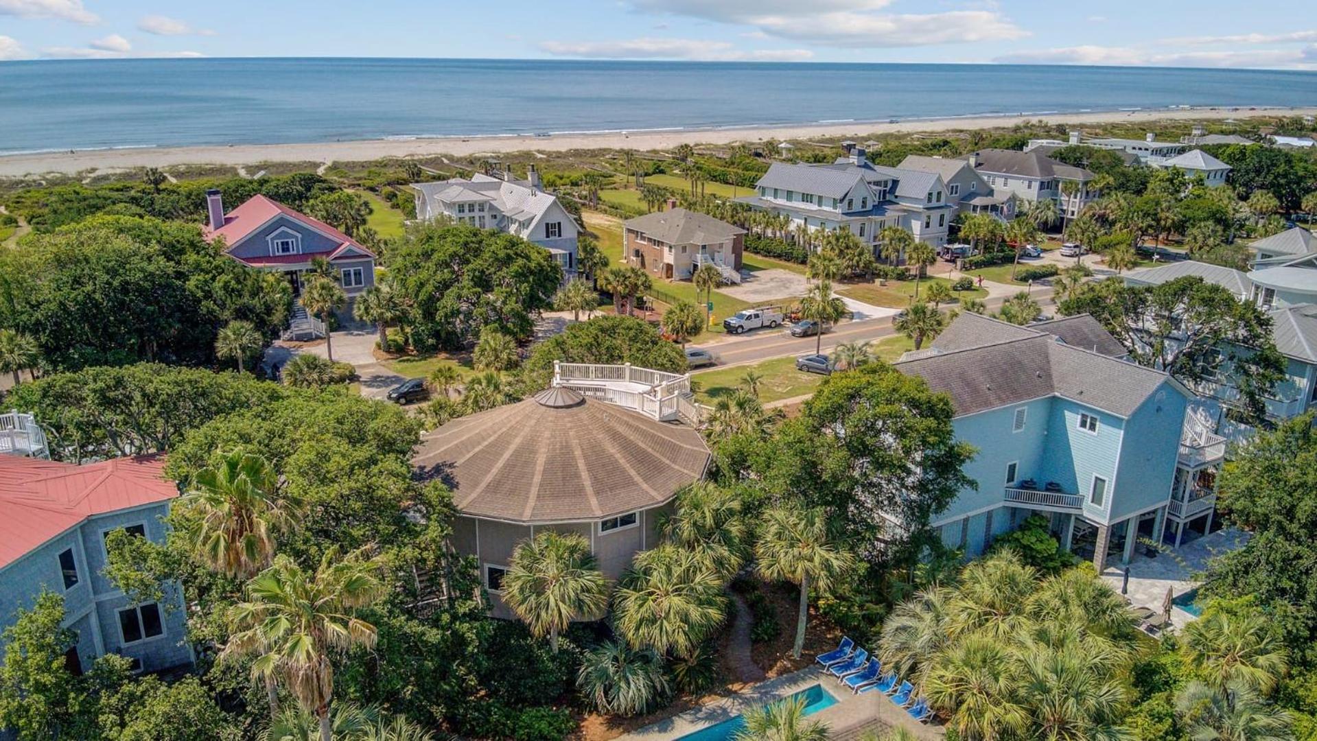 Private Pool Putting Green Steps to Isle of Palms Beach Paradise on Palm