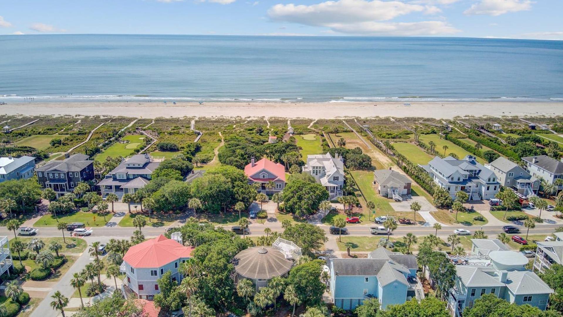 Private Pool Putting Green Steps to Isle of Palms Beach Paradise on Palm