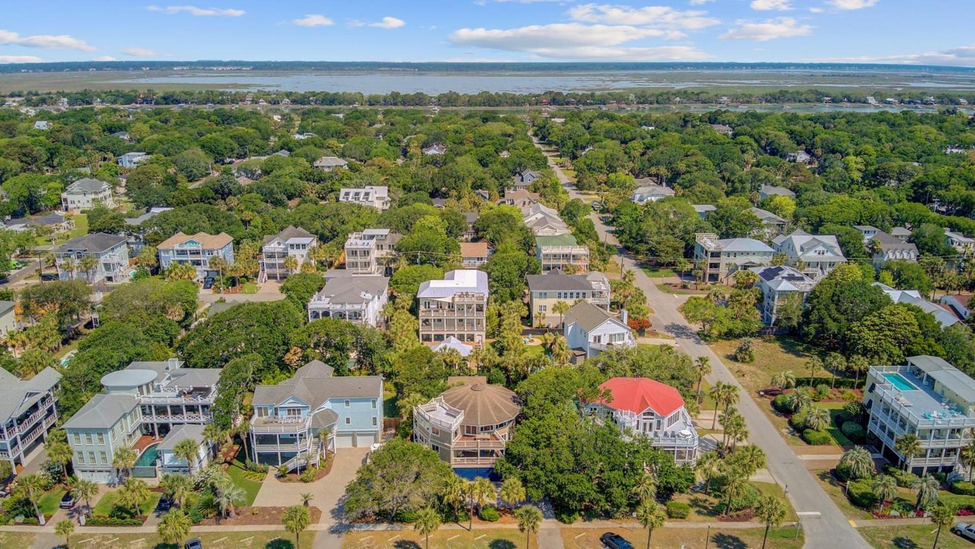 Private Pool Putting Green Steps to Isle of Palms Beach Paradise on Palm