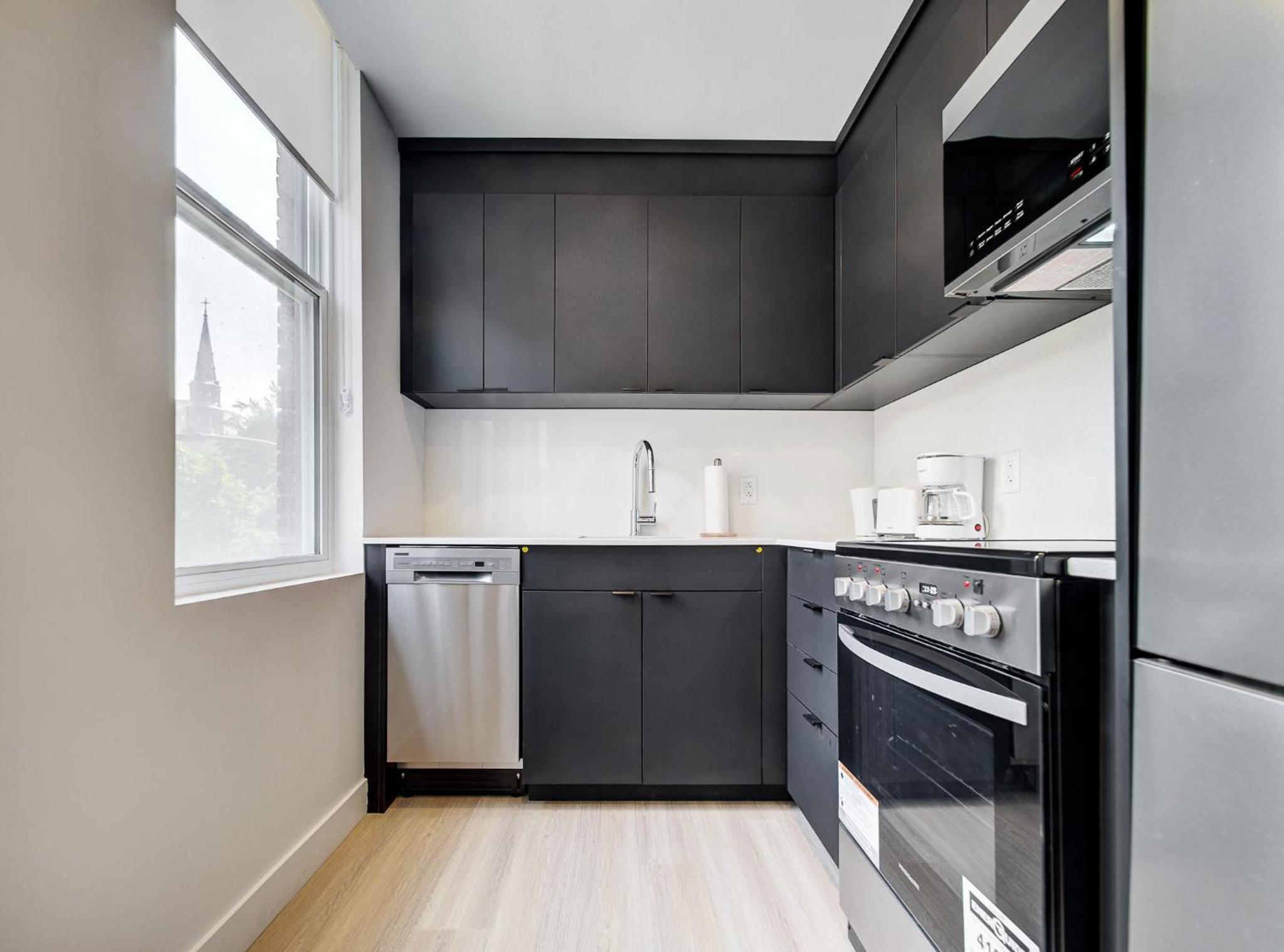 Stunning 2 Bedroom Downtown Montreal