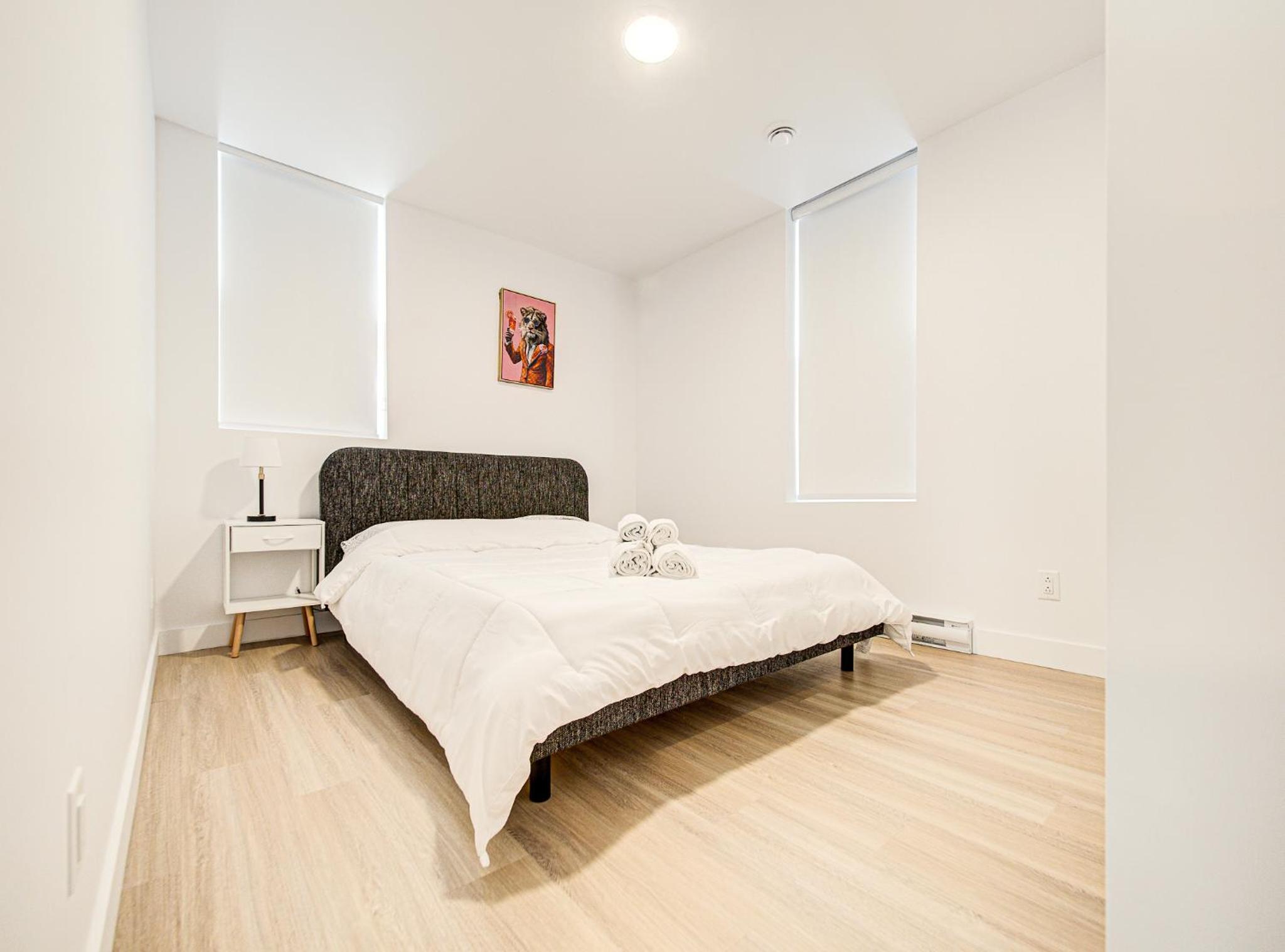 Stunning 2 Bedroom Downtown Montreal