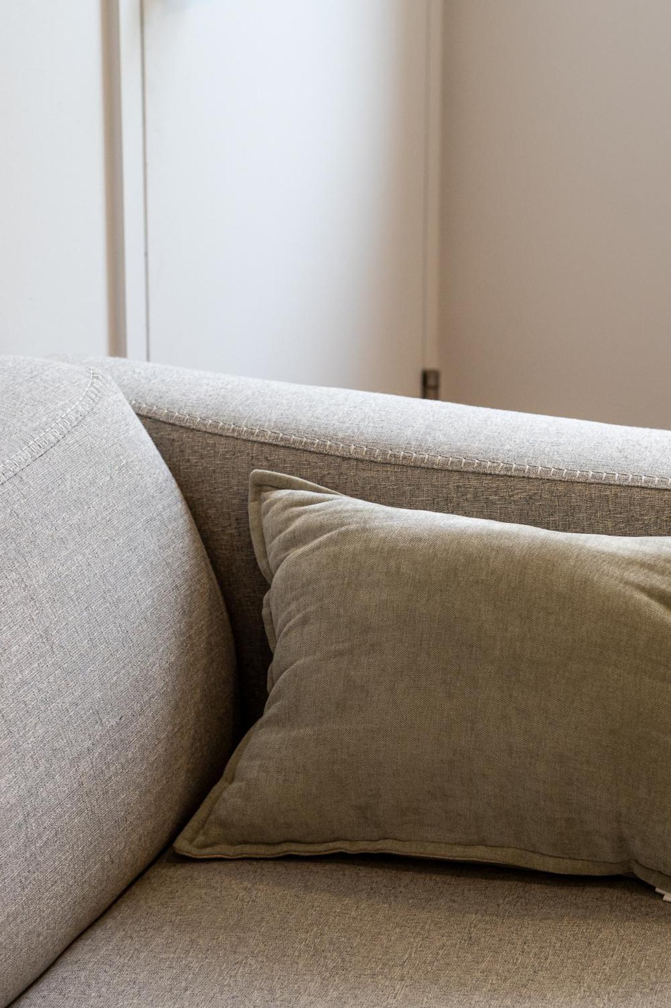 Stunning 2 Bedroom Downtown Montreal
