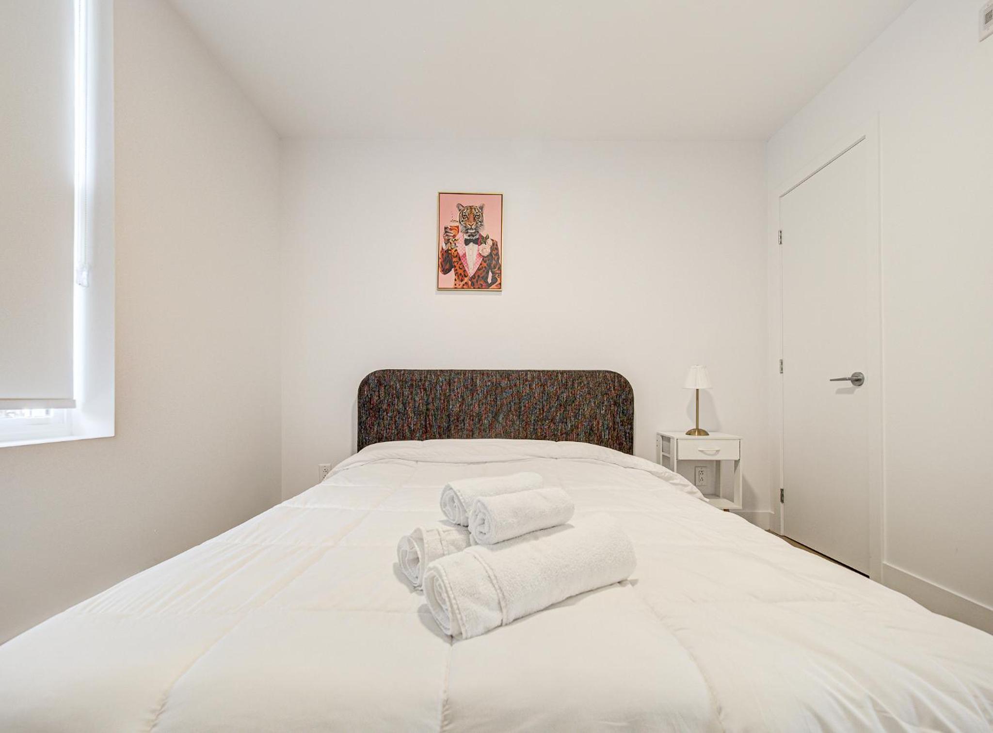 Stunning 2 Bedroom Downtown Montreal