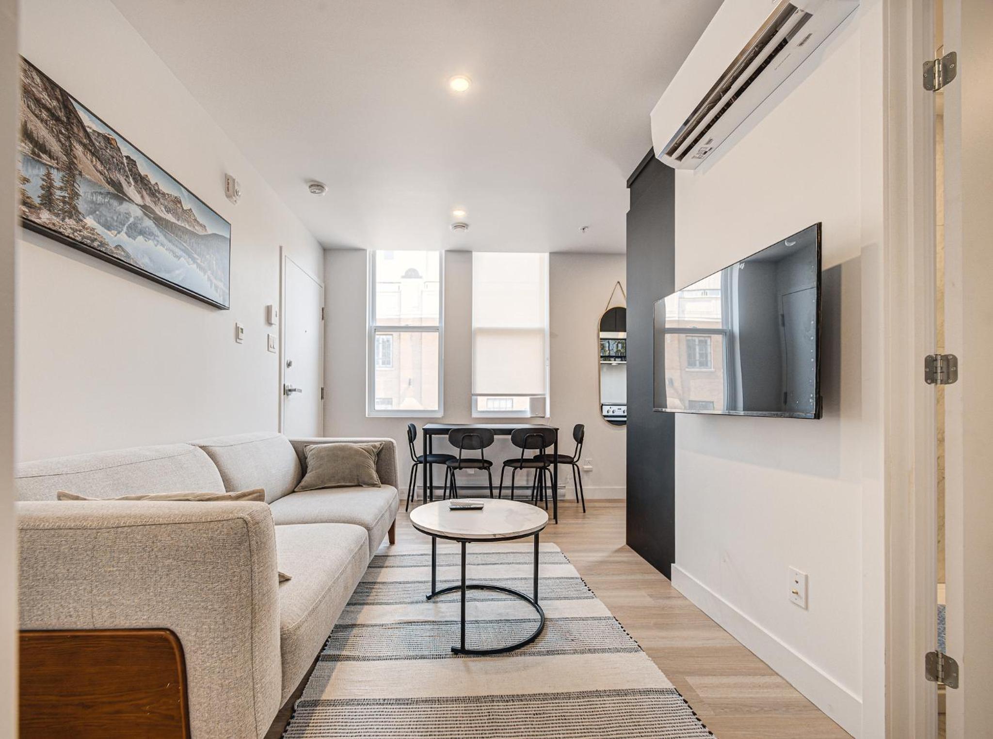 Stunning 2 Bedroom Downtown Montreal