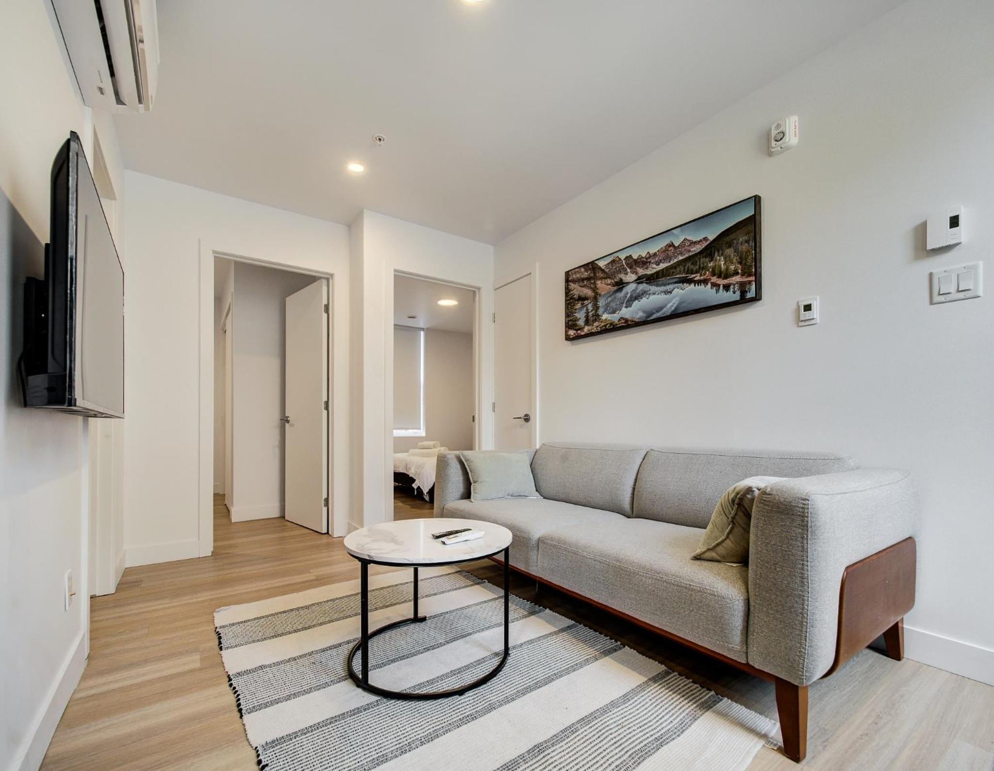 Stunning 2 Bedroom Downtown Montreal