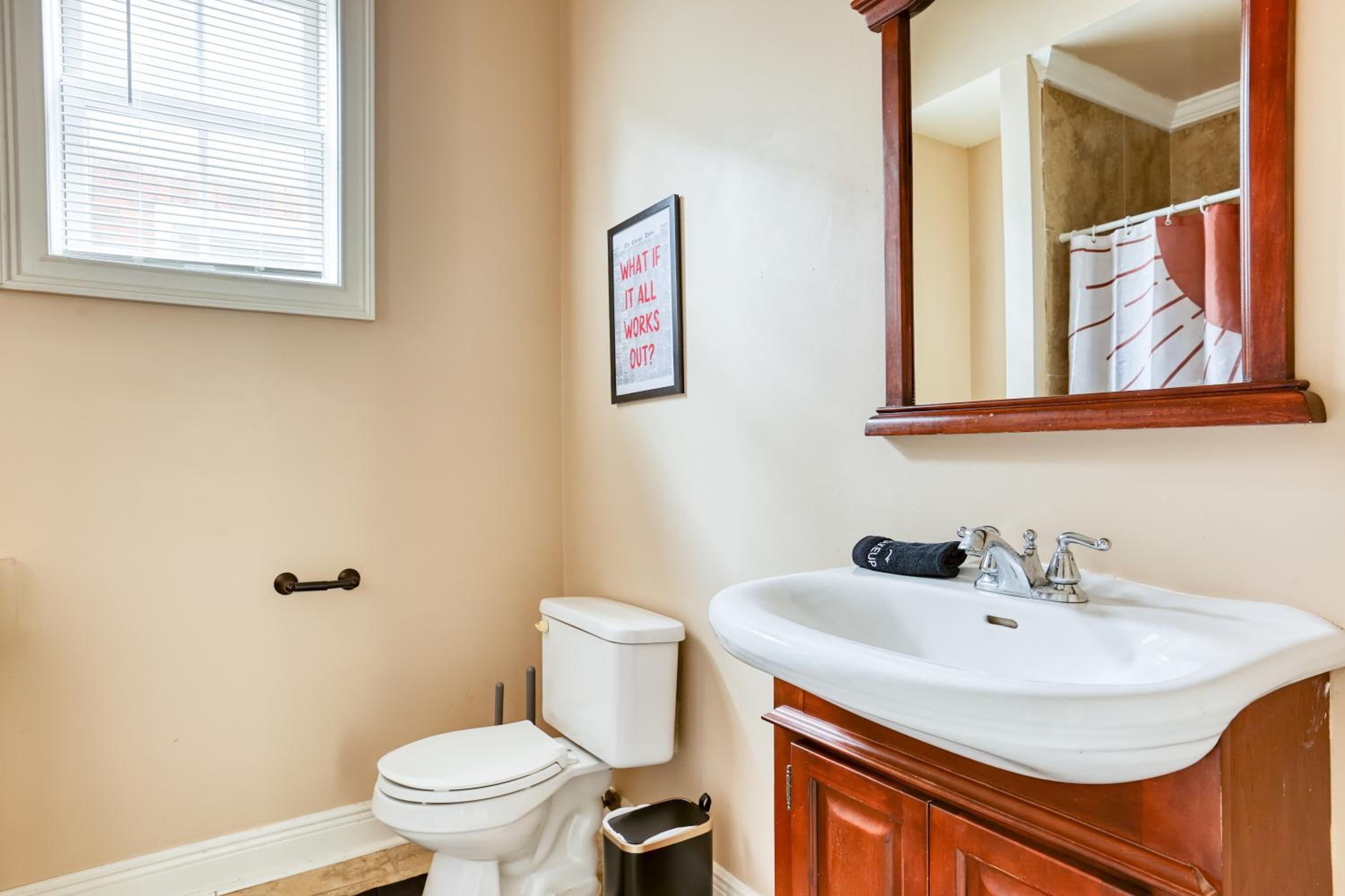 Duplex by Forsyth Park - 2 King Beds - Patio & Balcony