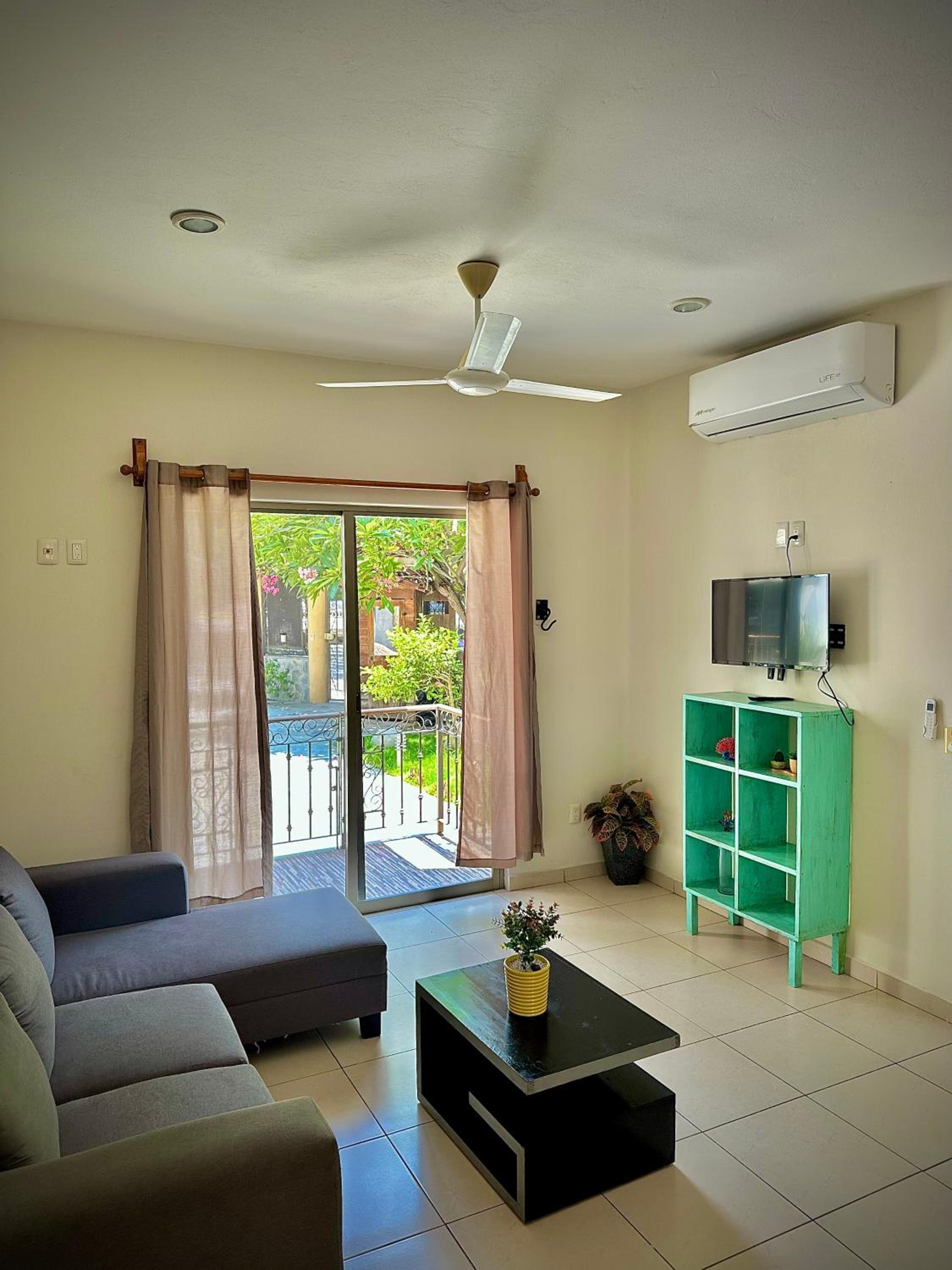 Depa 102A en Huatulco con alberca y terraza 5 min playa