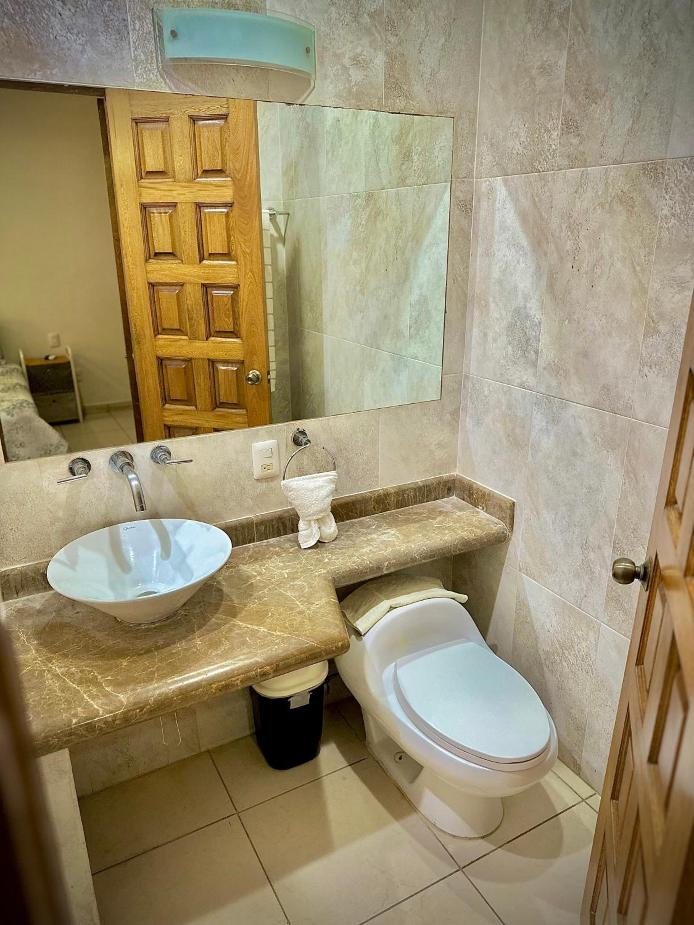 Depa 102A en Huatulco con alberca y terraza 5 min playa