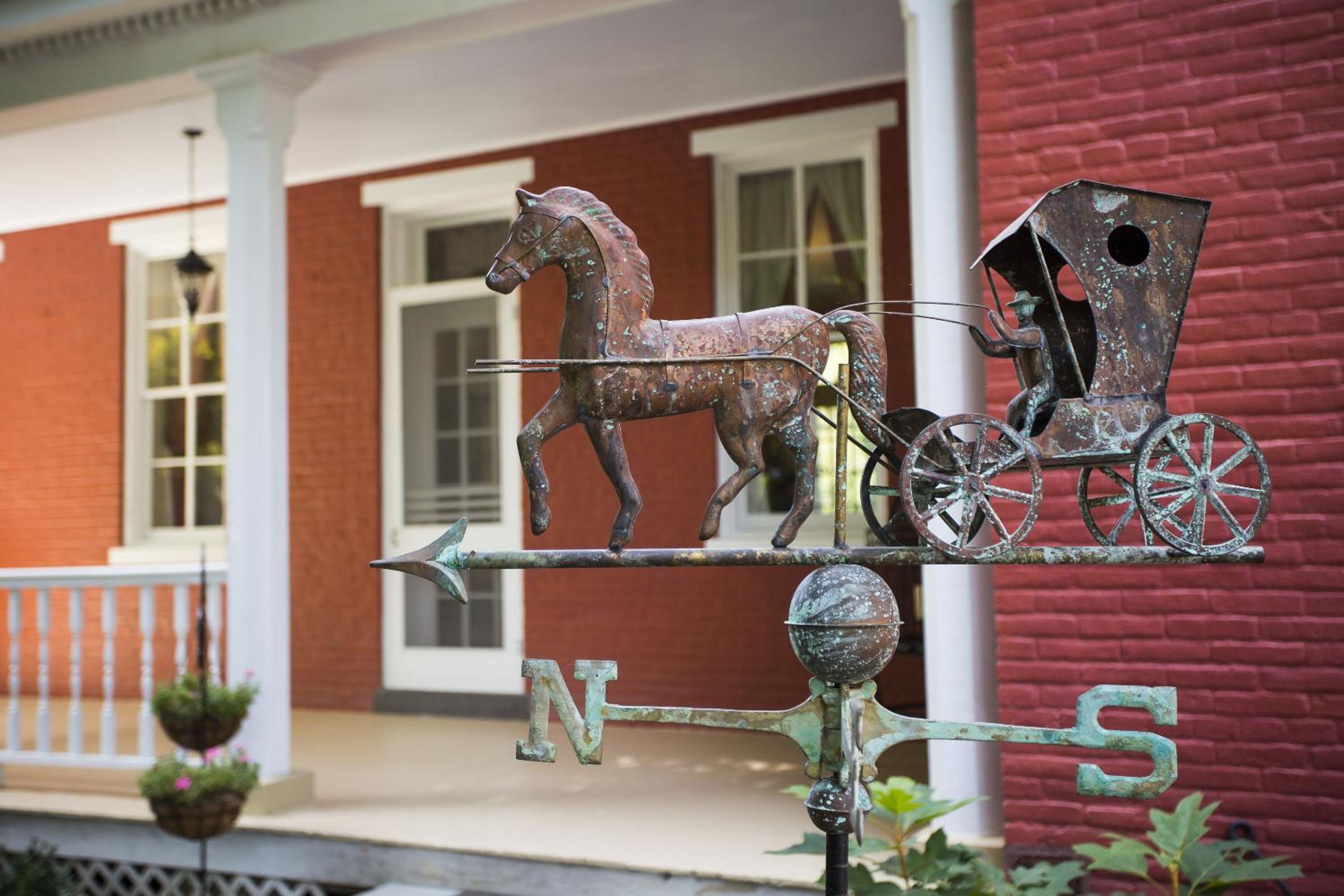 Hollinger House