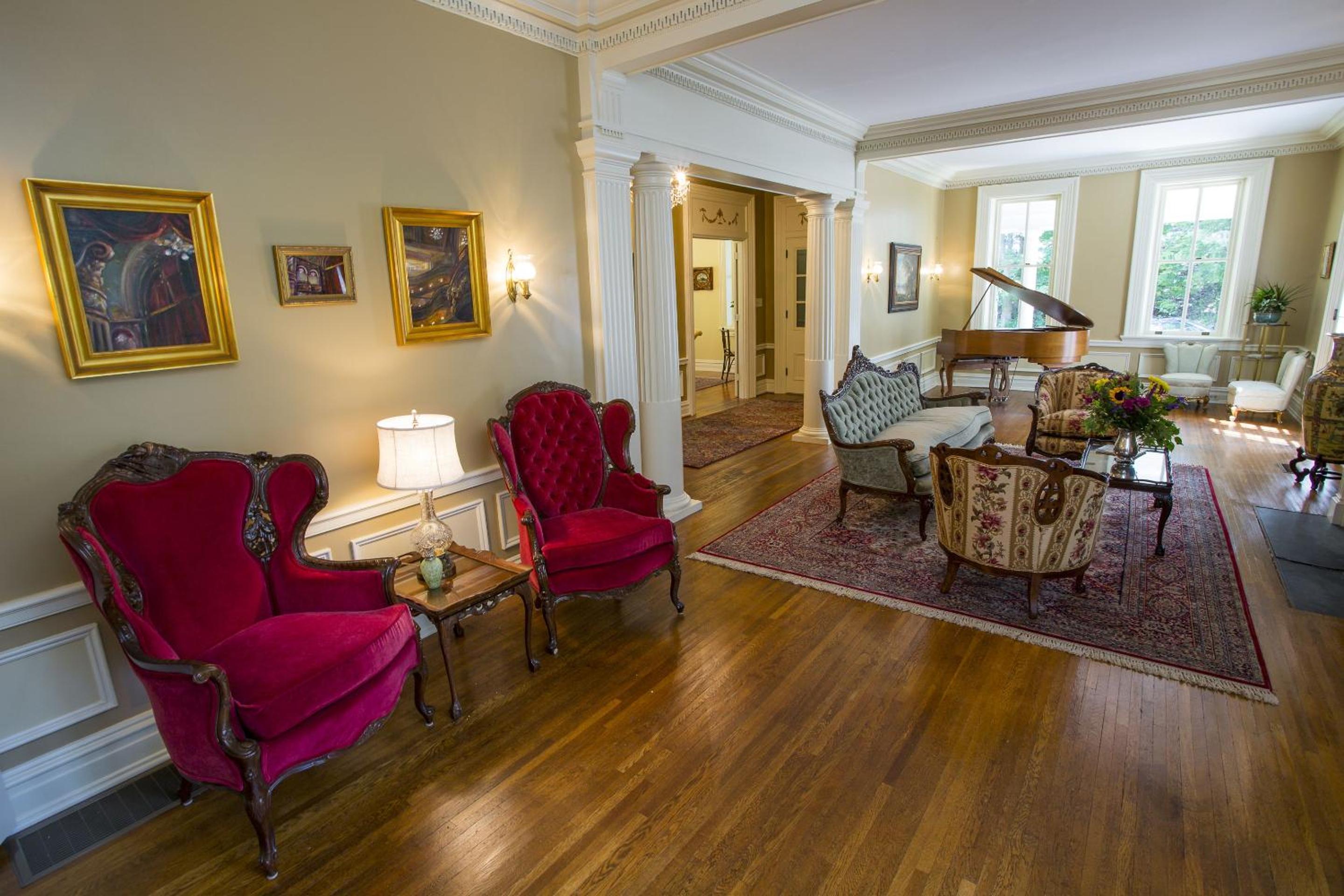 Hollinger House