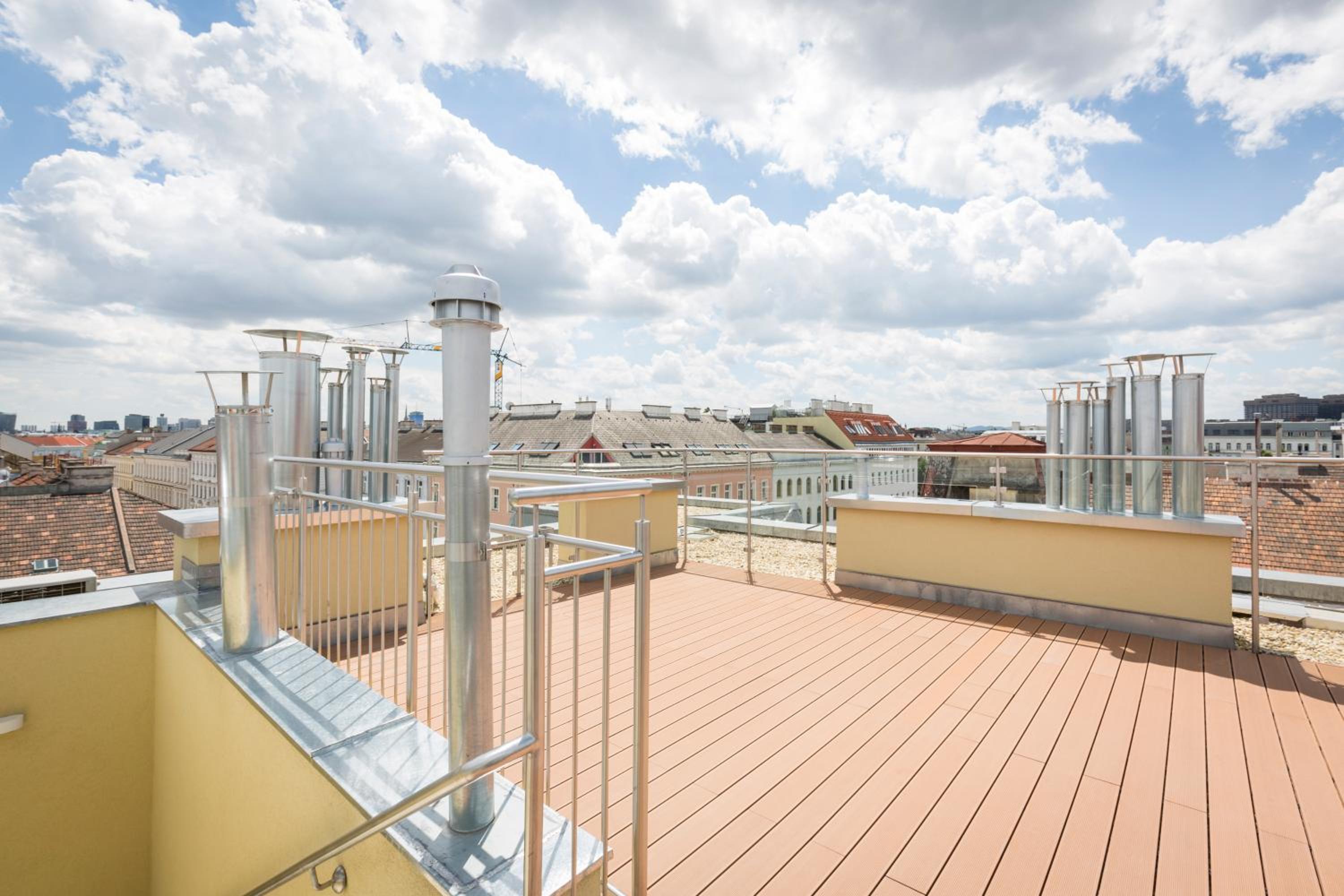 Vienna Grand Apartments City