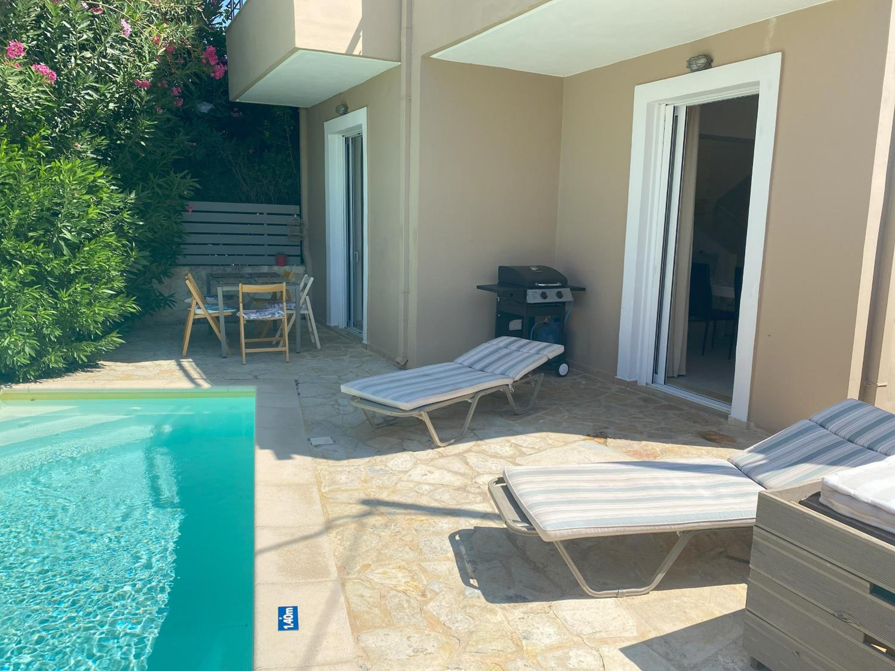 Tranquil Escape Near Lake Swim, Sunsets & Relax